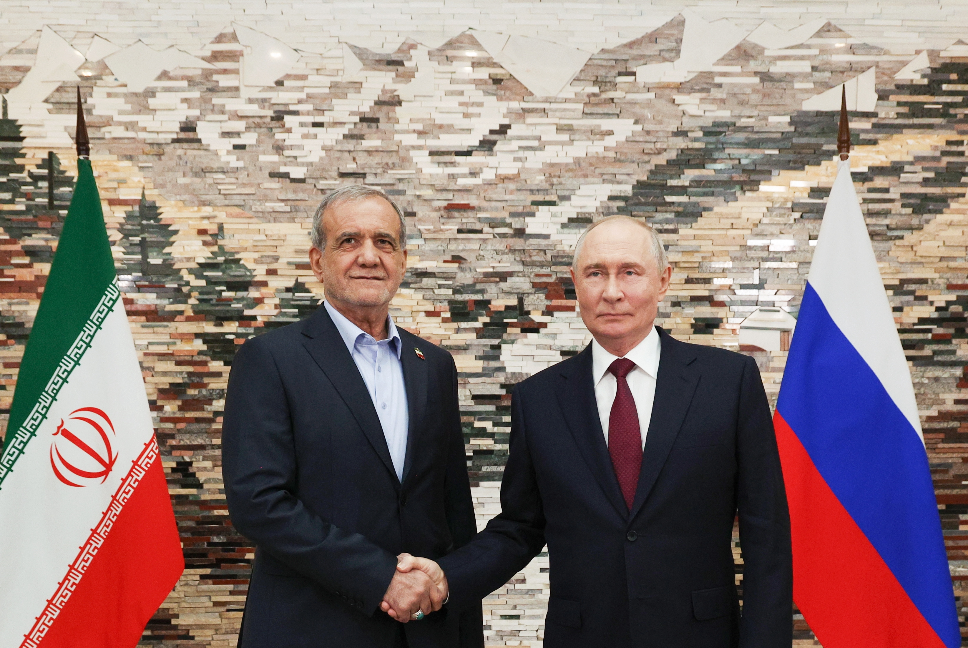 Rusia ayuda en secreto a Irán a desarrollar misiles supersónicos capaces de amenazar buques de guerra de Estados Unidos