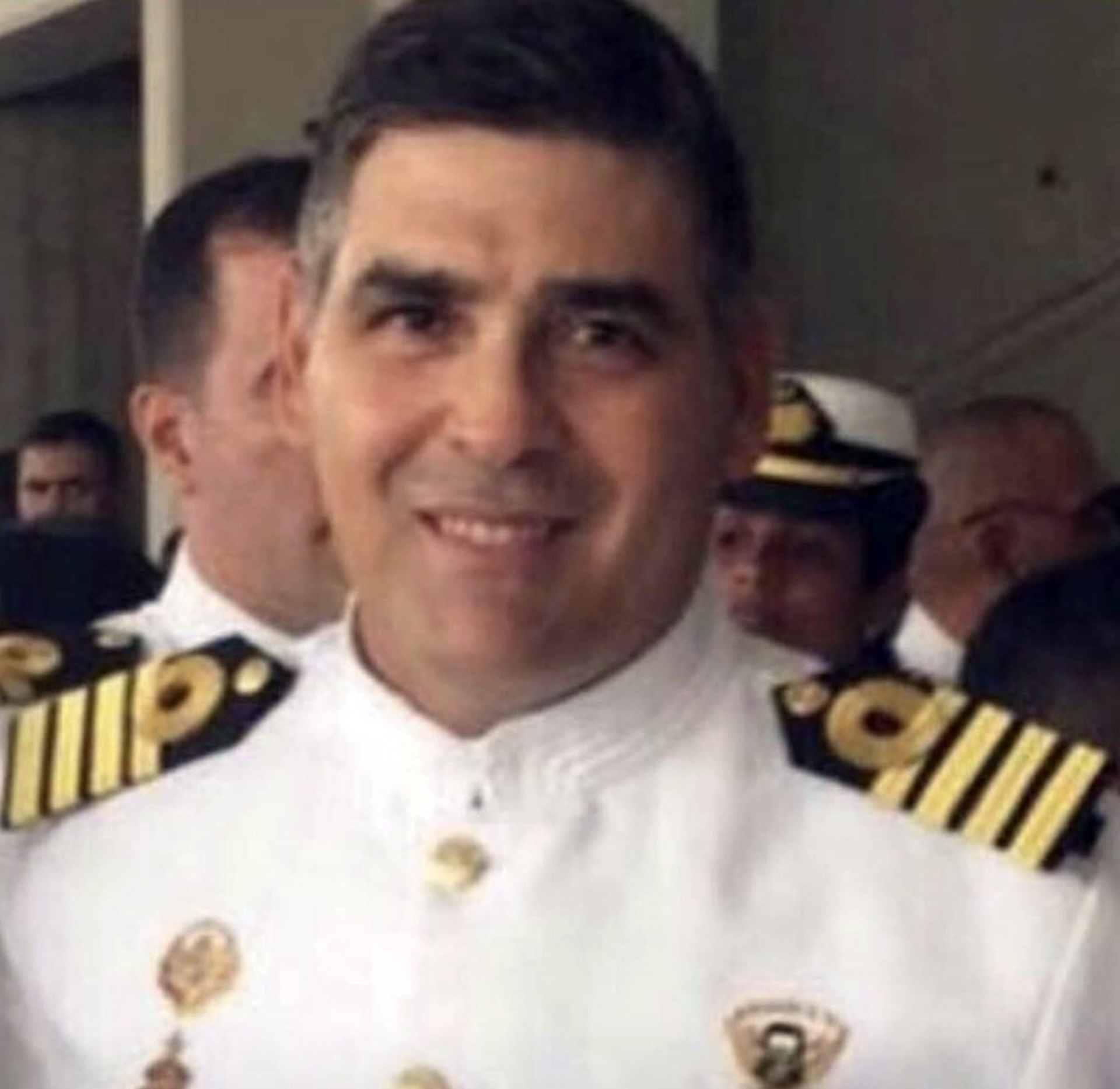 Capitán de navío Luis Humberto De La Sotta torturado y preso en la DGCIM
