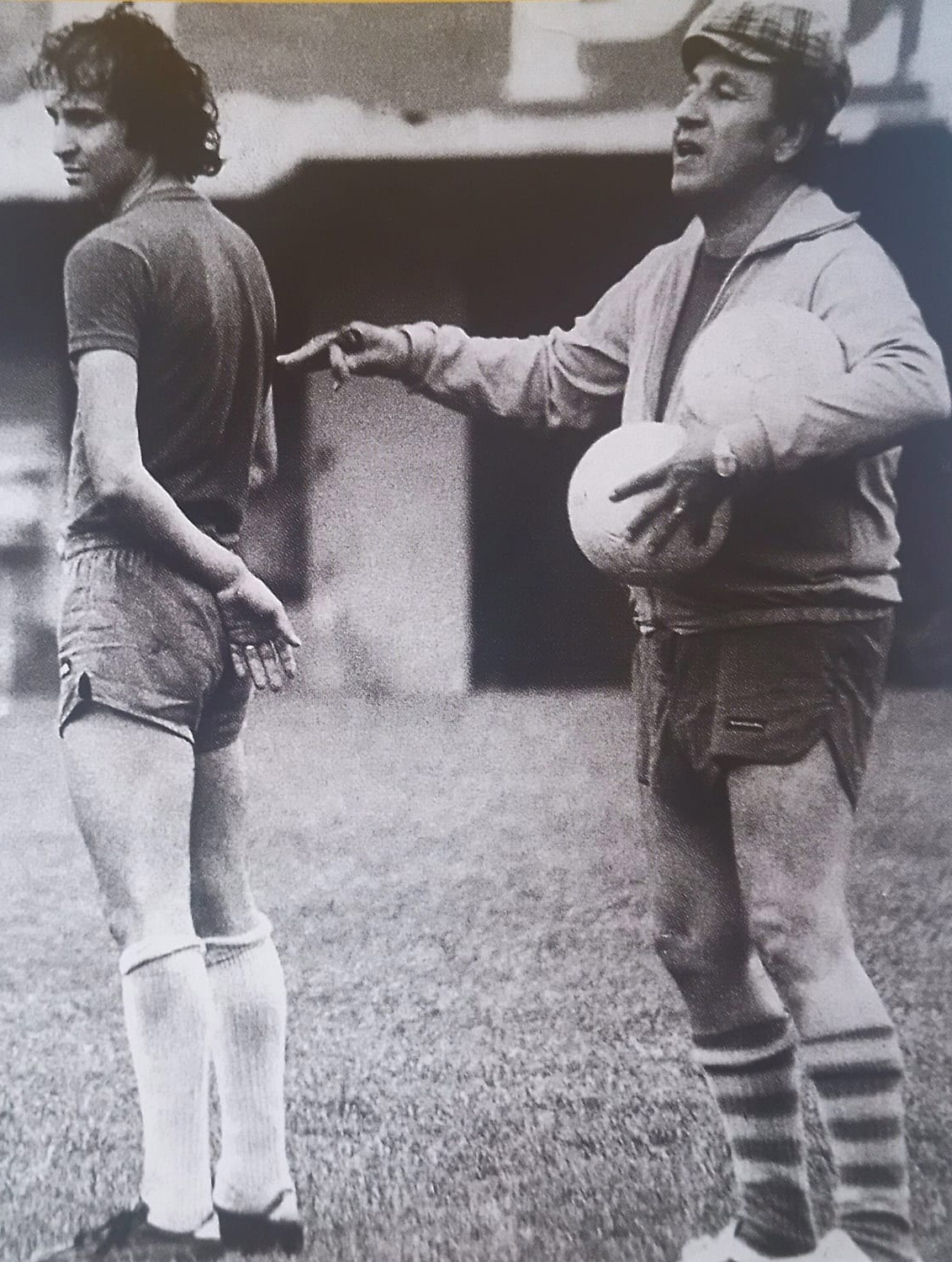 Bad Bunny y su influencia sociopolítica desde Puerto Rico para el mundo, analizado desde la teoría académica