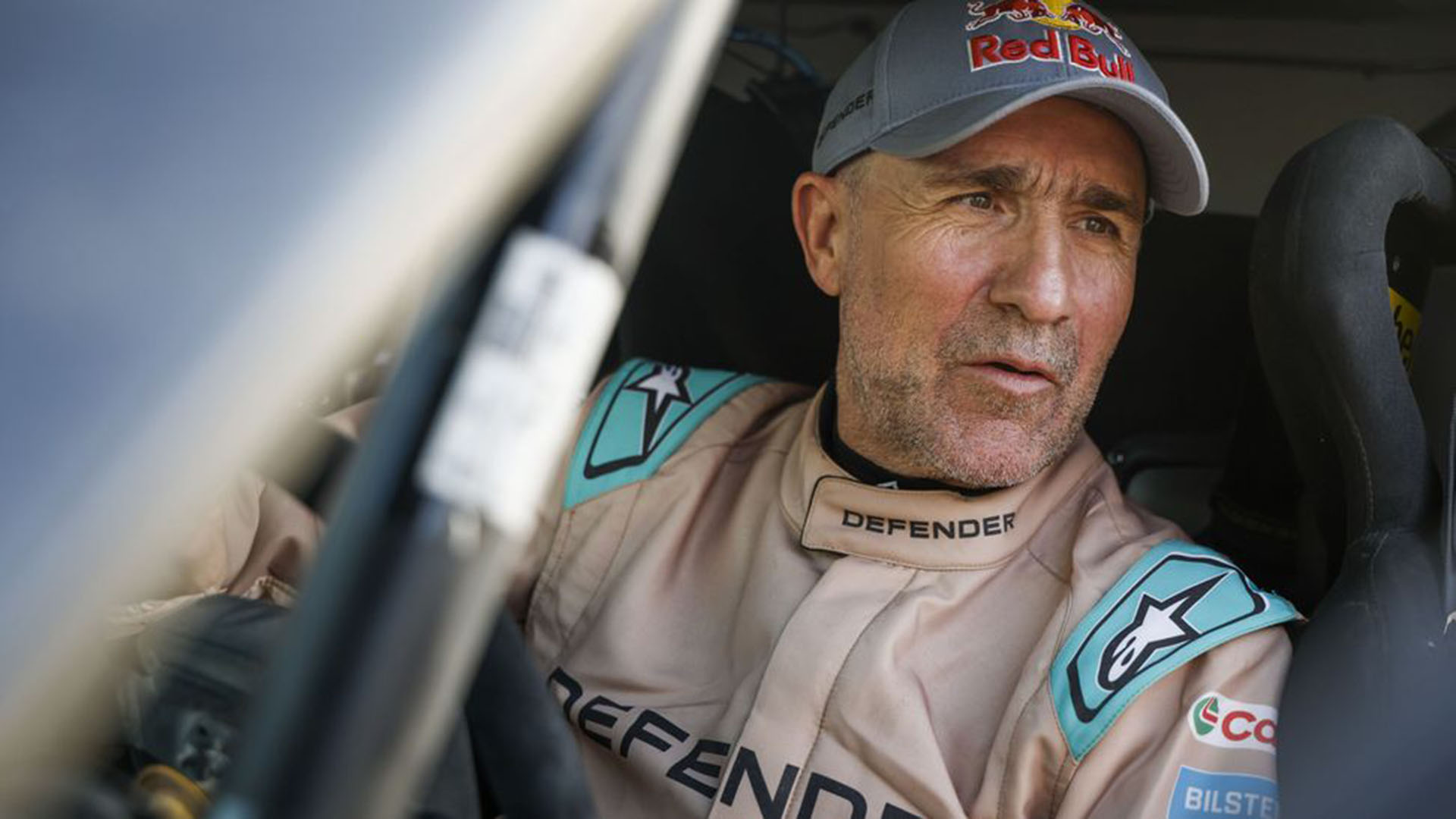 El líder separatista yemení Alzubidi huyó a Emiratos tras fracasar en su intento secesionista