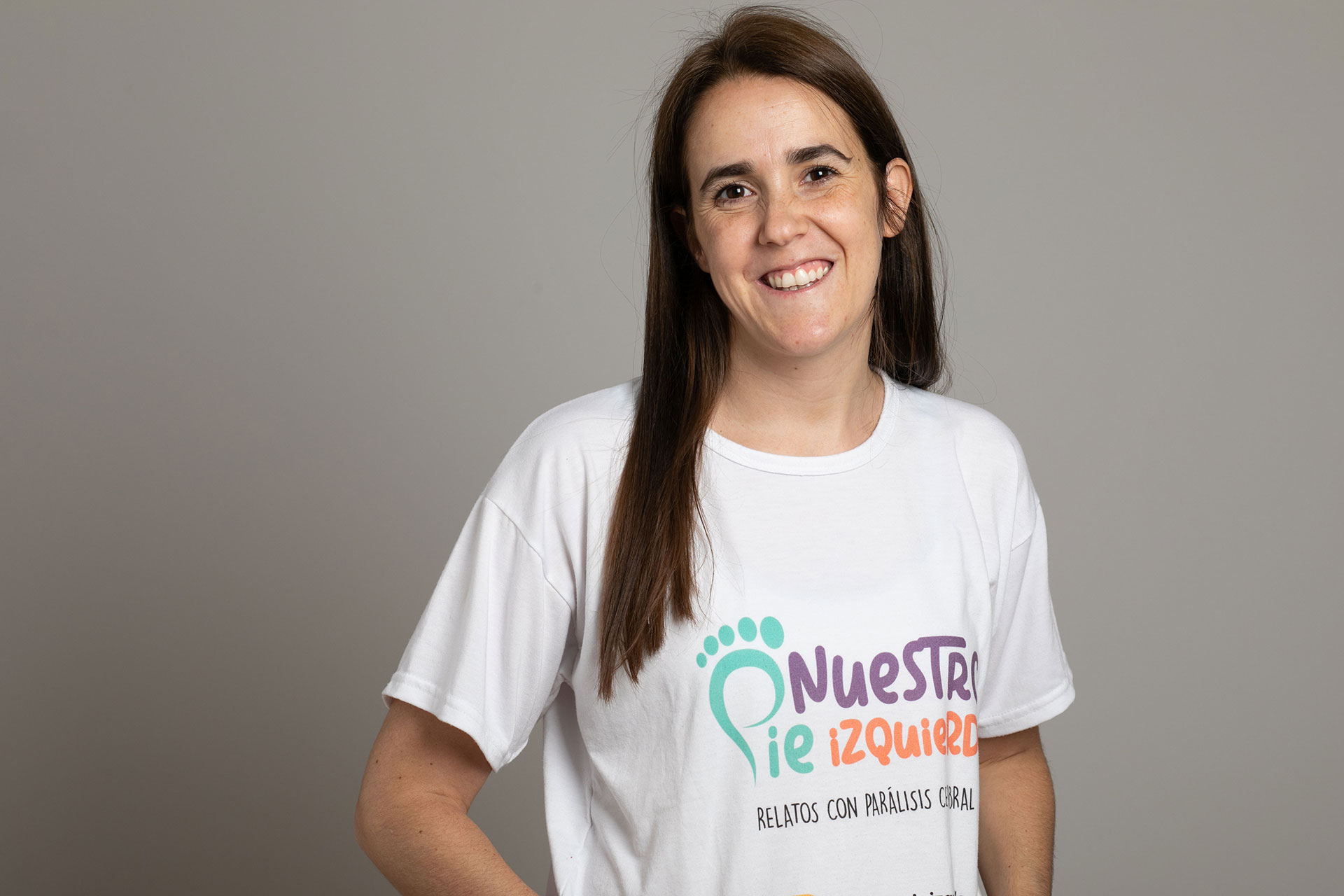 En 2018, Agustina Menéndez Behety creó Nuestro Pie Izquierdo, una cuenta de Instagram donde comparte testimonios para naturalizar la discapacidad