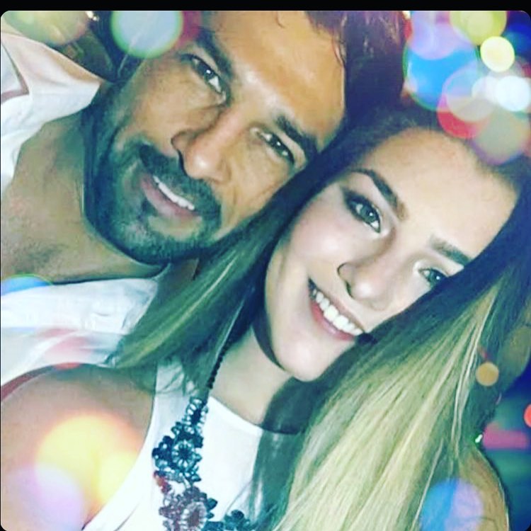 Arturo Carmona aplaudió la decisión de su hija de hacer pública la situación que experimentó (Foto: Instagram @arturo.carmona)