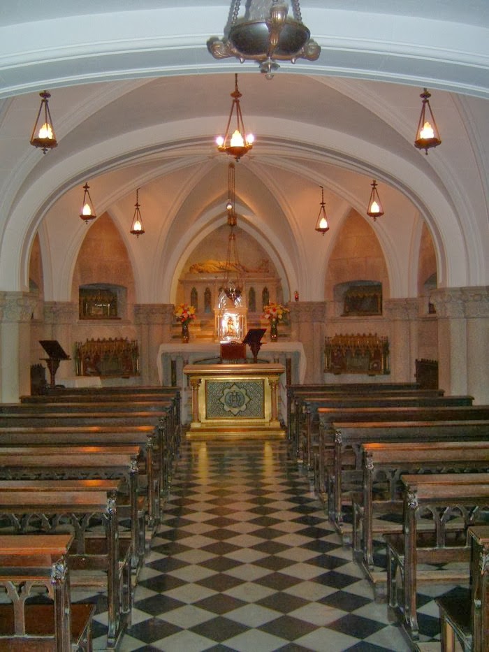 Cripta Catedral de Mar del Plata, que contenía 400 reliquias y fue saqueada