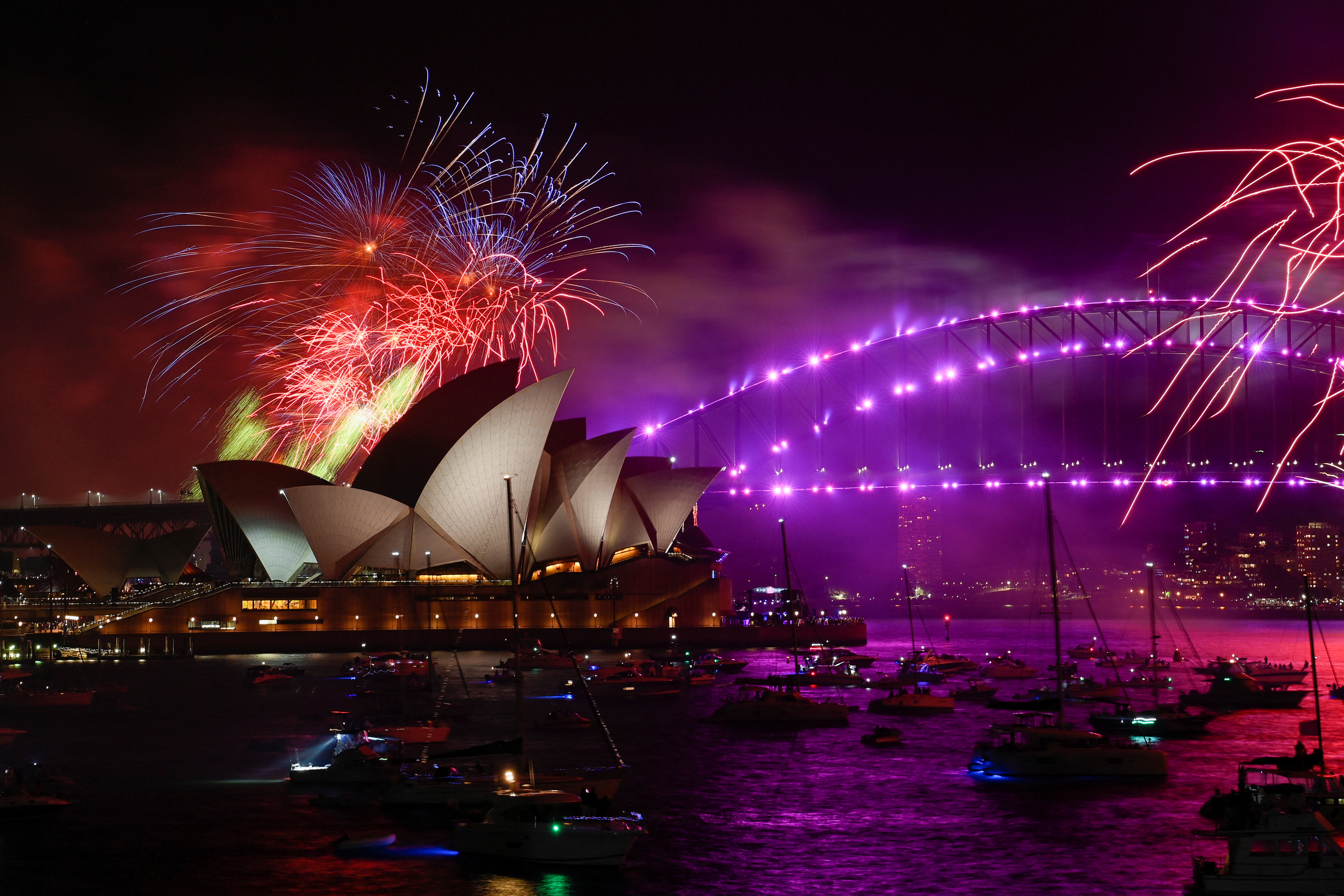 Desde la Ópera de Sidney se puede apreciar el espectáculo de fuegos artificiales (REUTERS/Jaimi Joy)