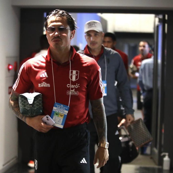 Perú vs Japón: Paolo Guerrero y Gianluca Lapadula ingresan al estadio Panasonic de Suita.