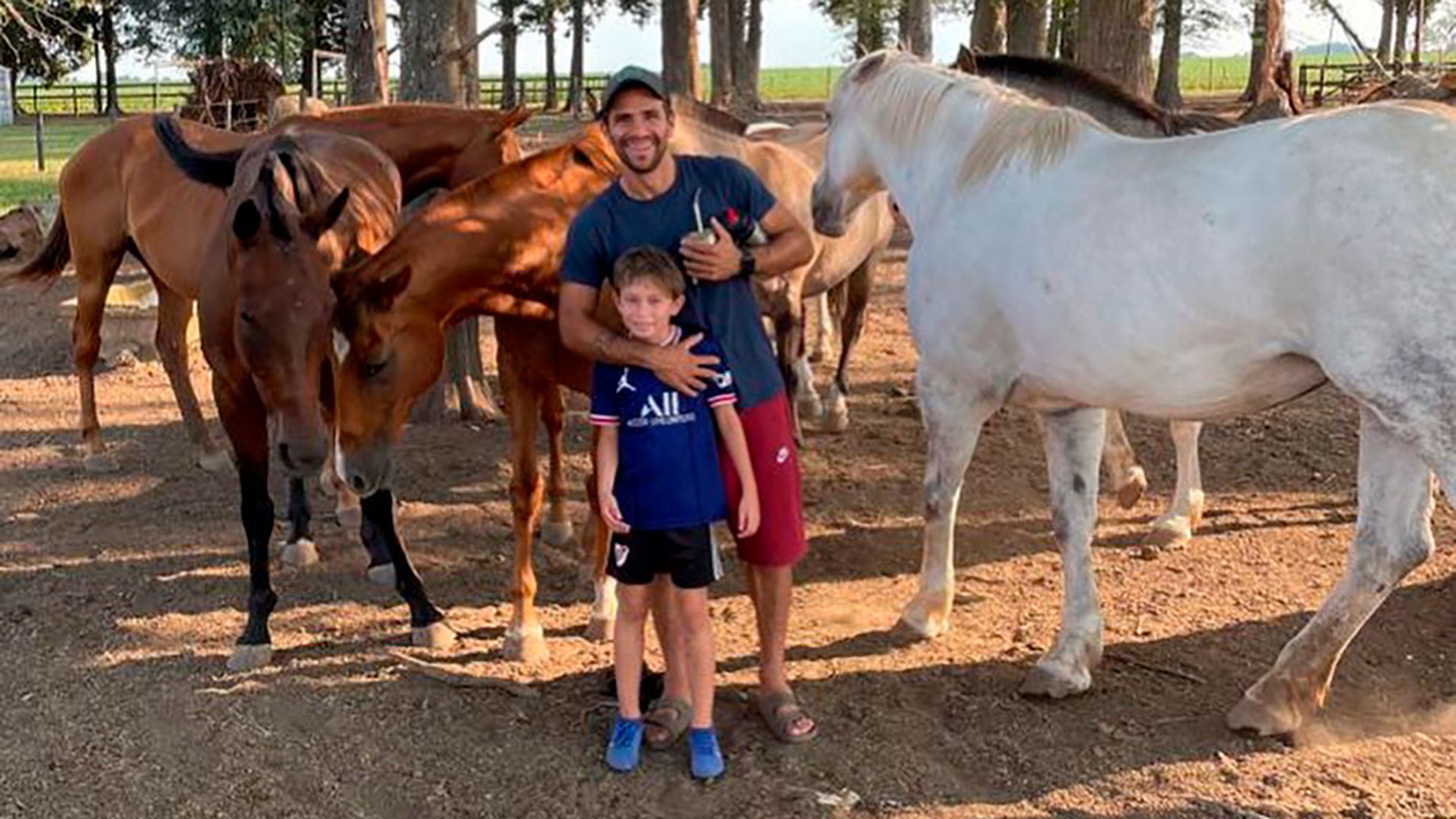 Leo Ponzio, el excrack de River, será parte de la exhibición de polo (@leoponzio_ok)