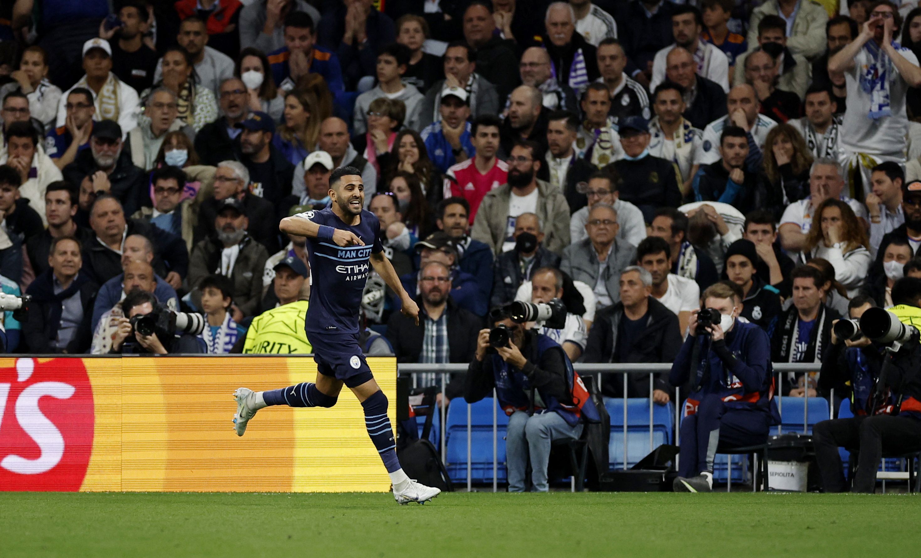 Golazo De Riyad Mahrez Para 1 0 De Manchester City Ante Real Madrid Por Semifinales Vuelta De 5989