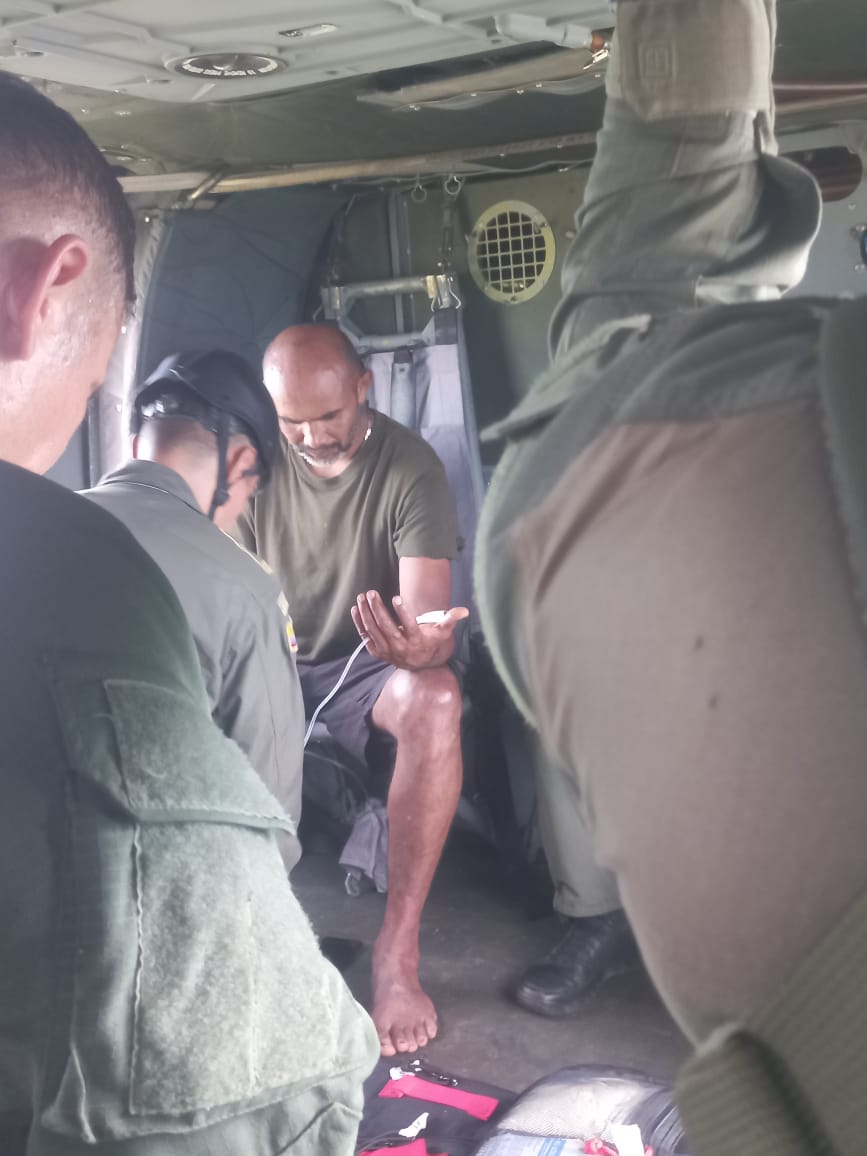 El subintendente de la Policía Aníbal José Toscano, quien fue rescatado en Chocó luego de 15 días de búsqueda.
