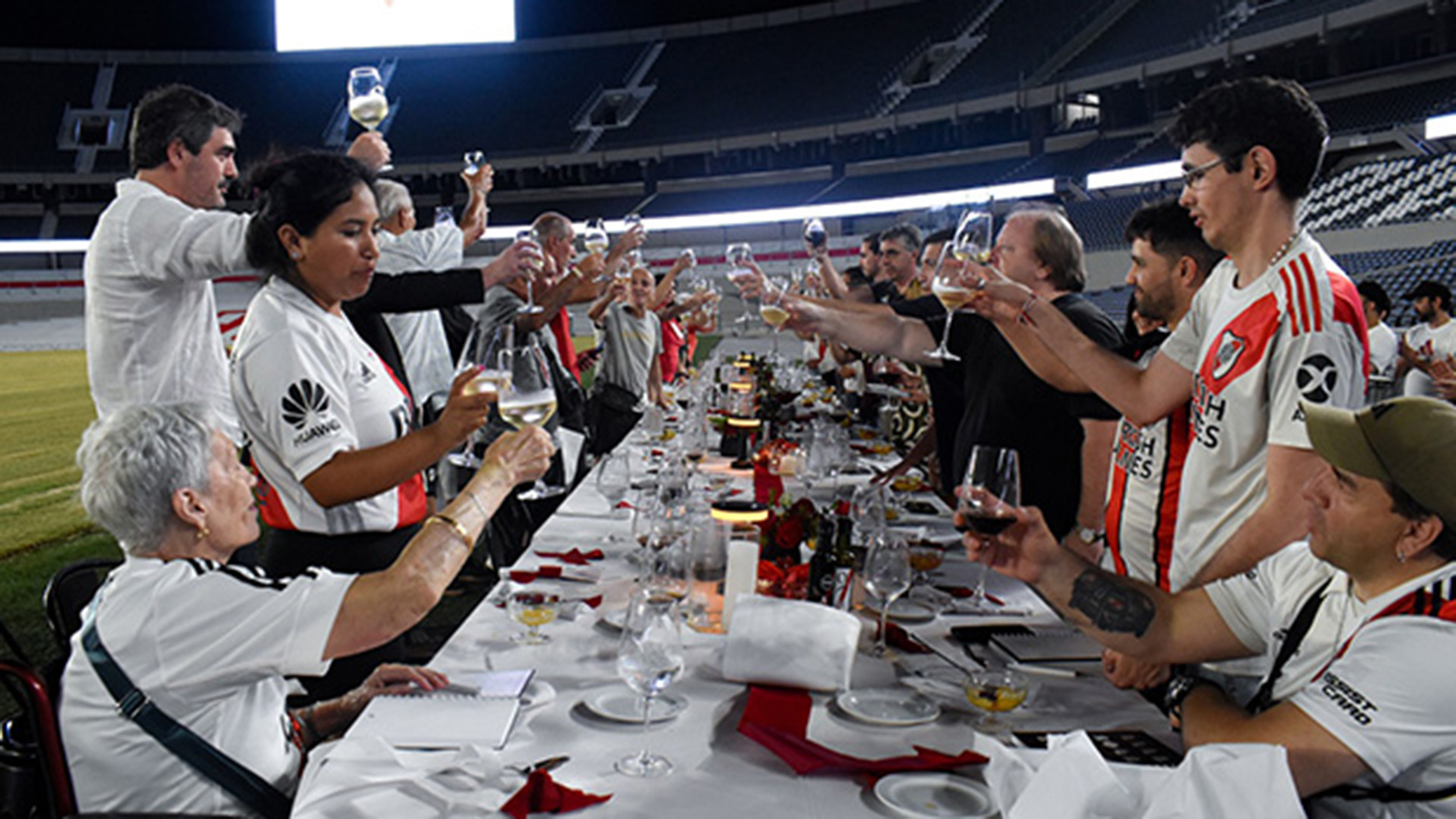 Año Nuevo en el mundo EN VIVO: tras la fiesta de Sidney, Corea recibe al 2026 con 33 campanadas budistas en Seúl