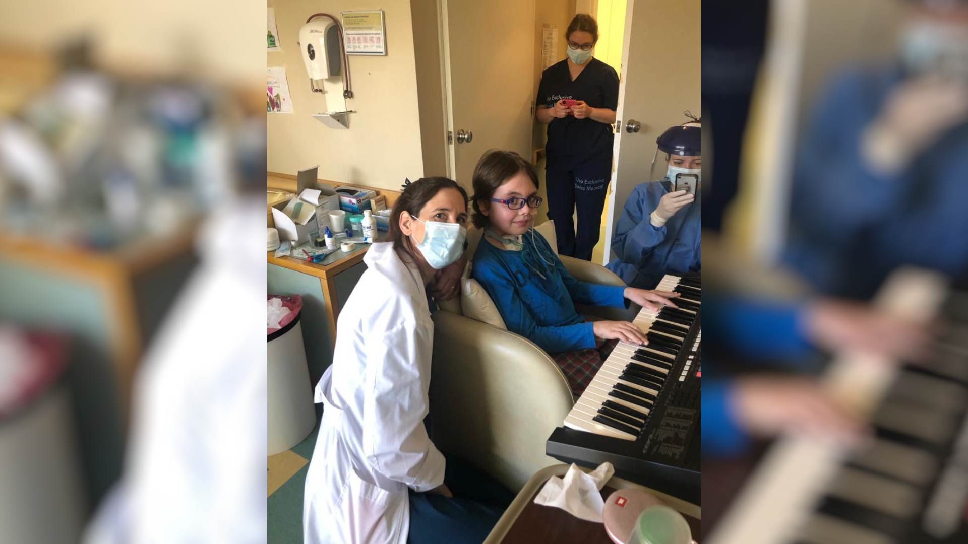 Luciano Creiner toca el piano durante su internación luego de la traqueotomía y vencer al covid-19