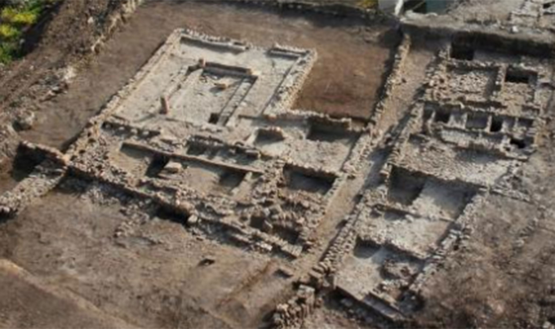 Cimientos de las construcciones de la ciudad de Magdala