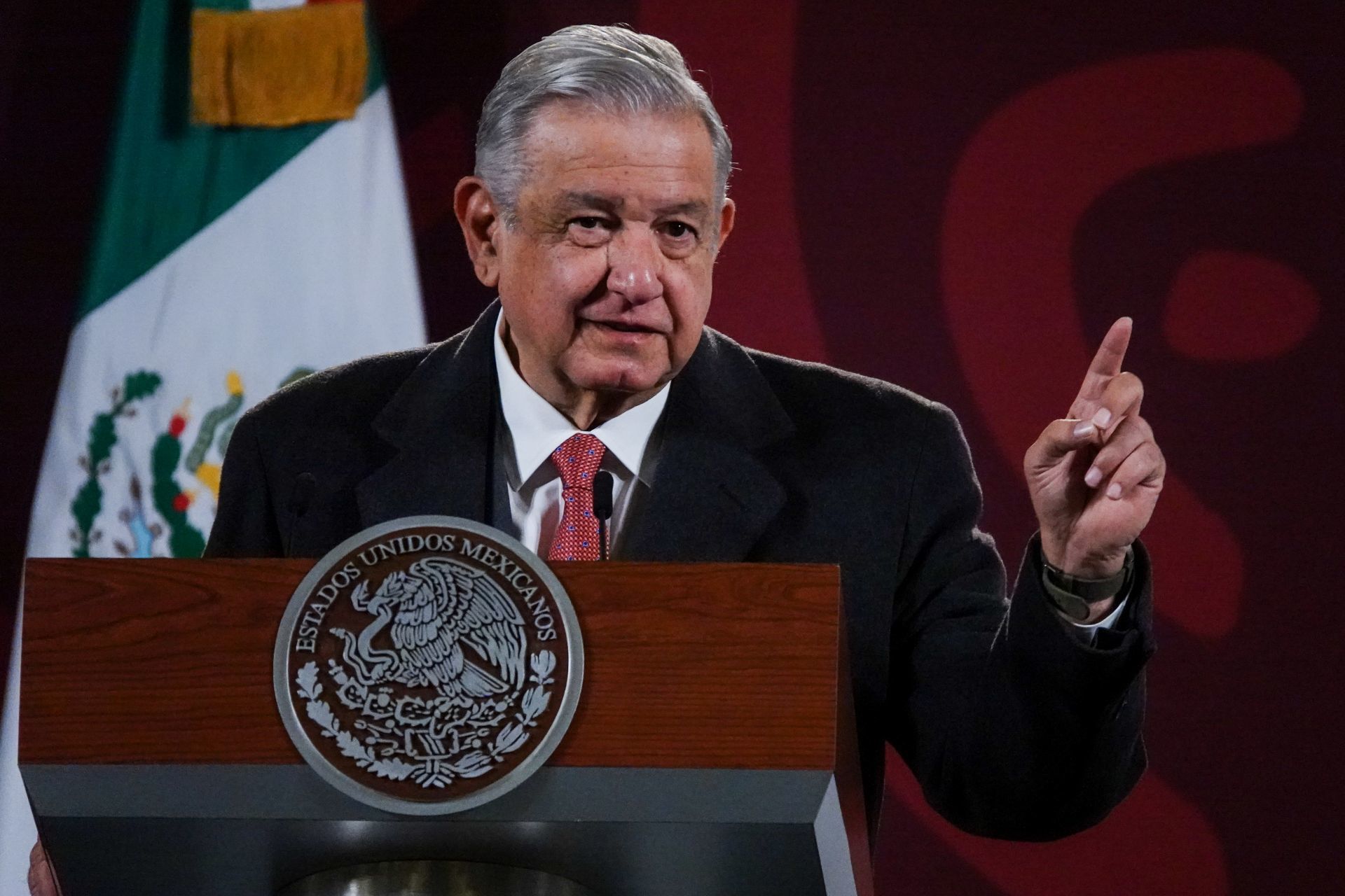 AMLO called "fifís" to the celebrities who participated in "save me from the train" (Photo: GALO CAÑAS / CUARTOSCURO.COM)