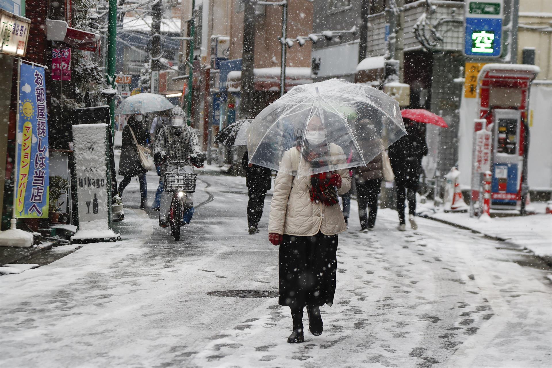 Histórica tormenta de nieve en Japón: al menos 35 muertos y casi 400 heridos en el norte y oeste del país