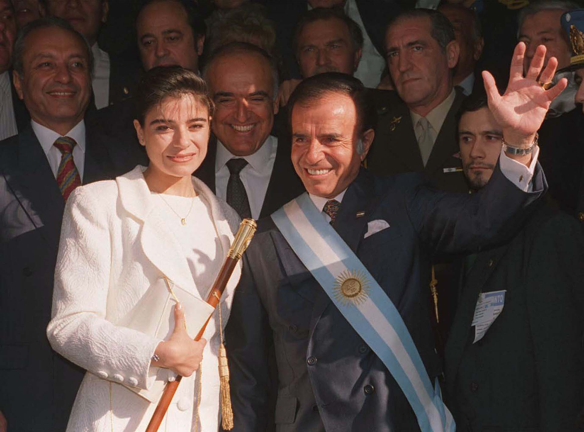 Zulemita Menem, al lado de su padre, durante el acto de asunción de su segundo mandato