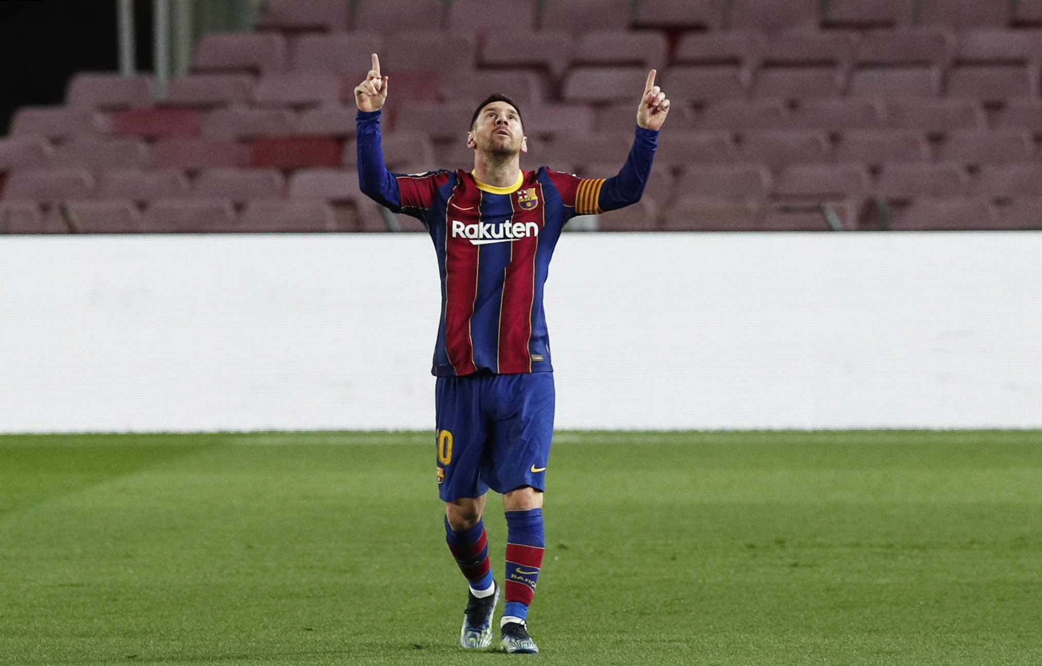 El debate sobre los fichajes de Barcelona en los últimos años brotó a la superficie nuevamente tras la filtración del contrato de Messi (Foto: Reuters)