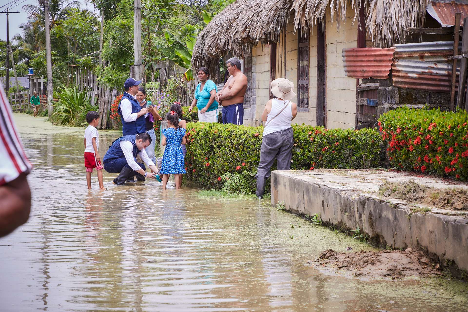 Defensoría reitera su llamado a las autoridades para atender a los damnificados por las graves inundaciones en Lorica, Córdoba