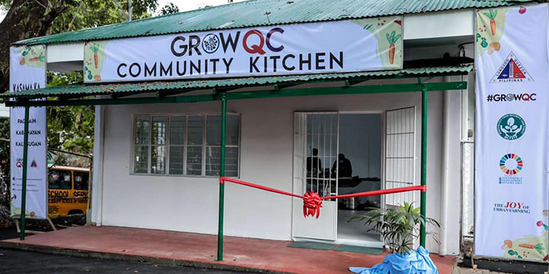 Luego de afianzar las huertas y granjas, el Programa GrowQC inauguró una cocina comunitaria y el objetivo es crear una por distrito (Quezon City Government)