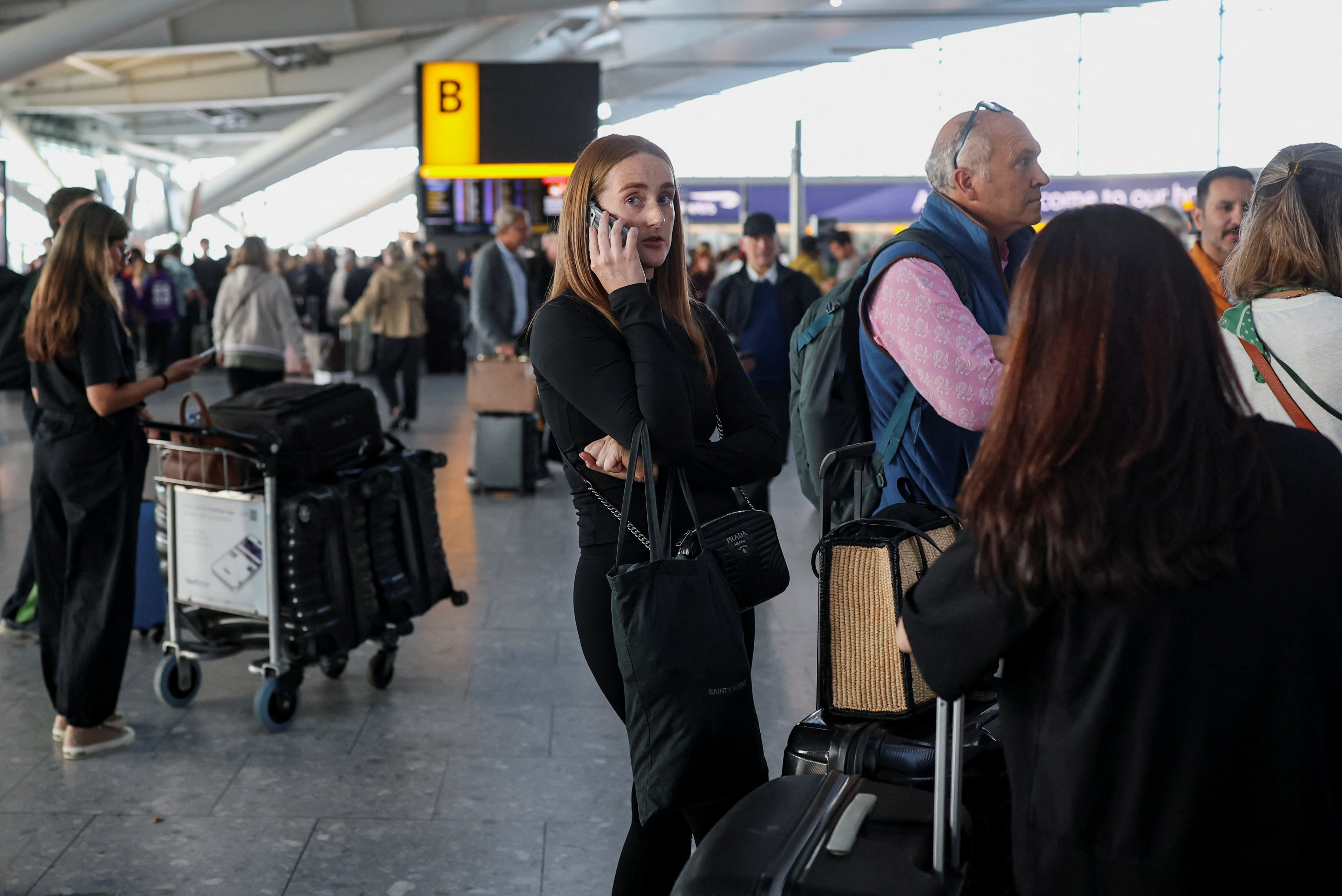 Los aeropuertos del Reino Unido afrontan otra jornada de interrupciones por un fallo t&eacute;cnico: al menos 177 vuelos fueron cancelados