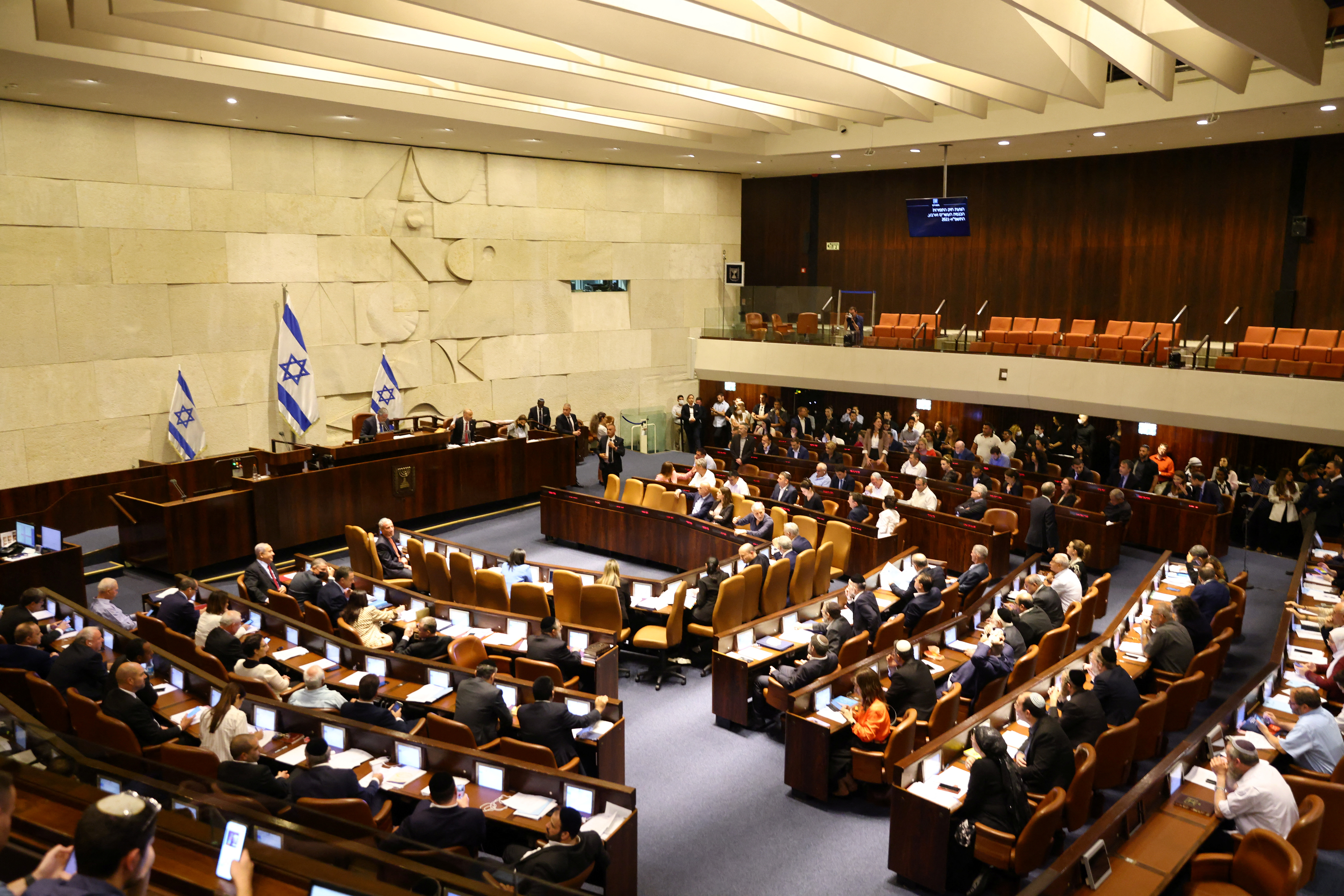El Parlamento israelí se apresura a aprobar leyes pendientes a horas de su disolución