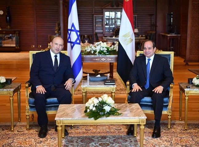 “Estamos agradecidos por los importantes esfuerzos diplomáticos del presidente Abdel Fattah El Sisi y altos funcionarios egipcios, así como del emir jeque Tamim Bin Hamad Al Thani de Qatar”, expresó la portavoz de la Casa Blanca. (EUROPA PRESS)