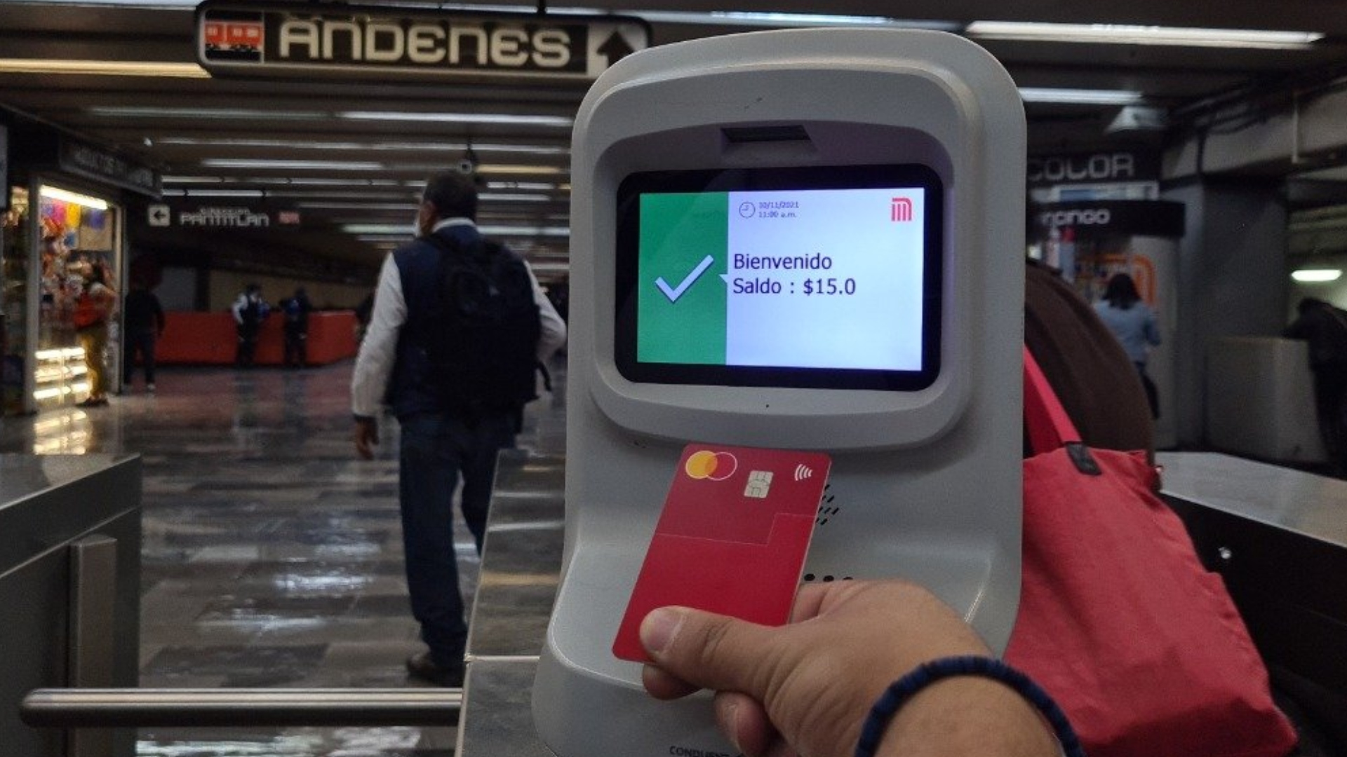 Cómo pagar en el Metro de CDMX con tu tarjeta bancaria - Infobae