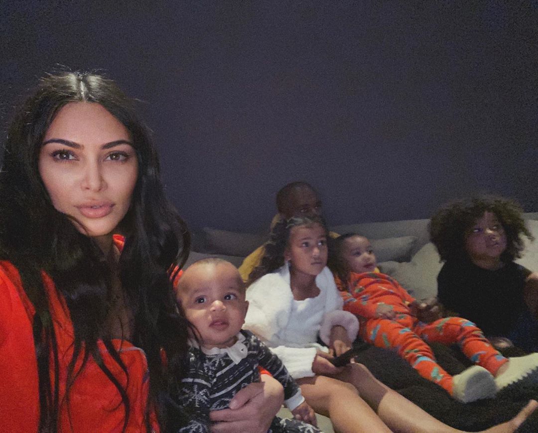 Kim Kardashian, Kanye West y sus cuatro millonarios herederos (Foto: Instagram @kimkardashian)