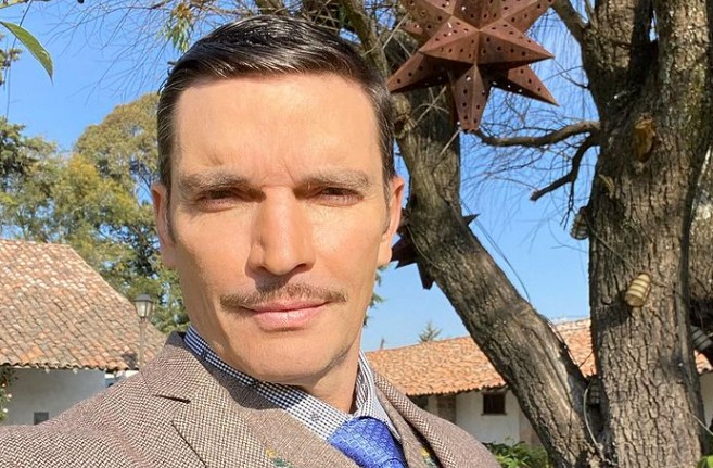 Julián Gil must go to medical check-ups every six months (Photo: Instagram/@juliangil)