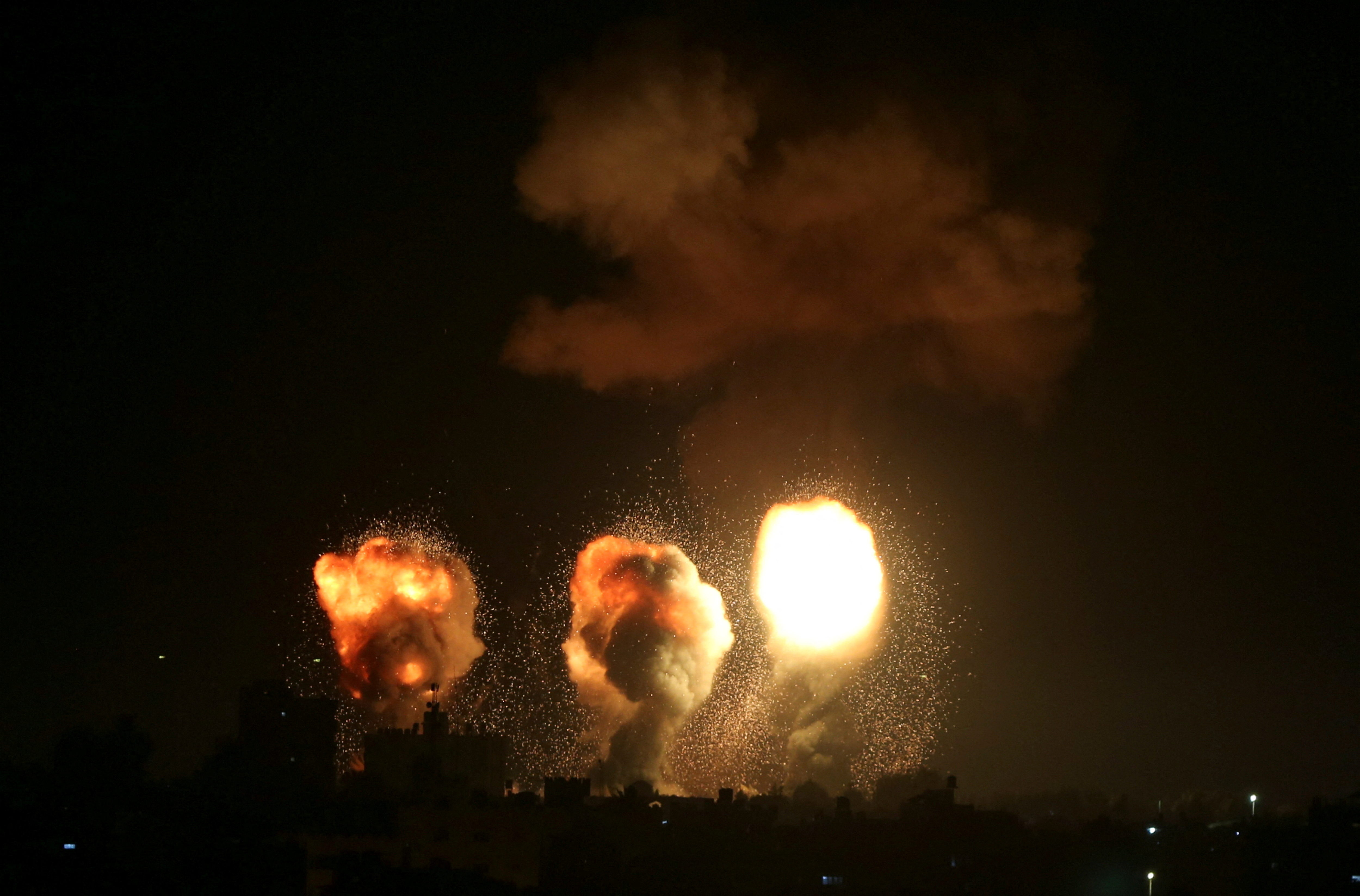 Israel bombardeó un taller de misiles del grupo terrorista Hamás en respuesta a los ataques lanzados desde Gaza