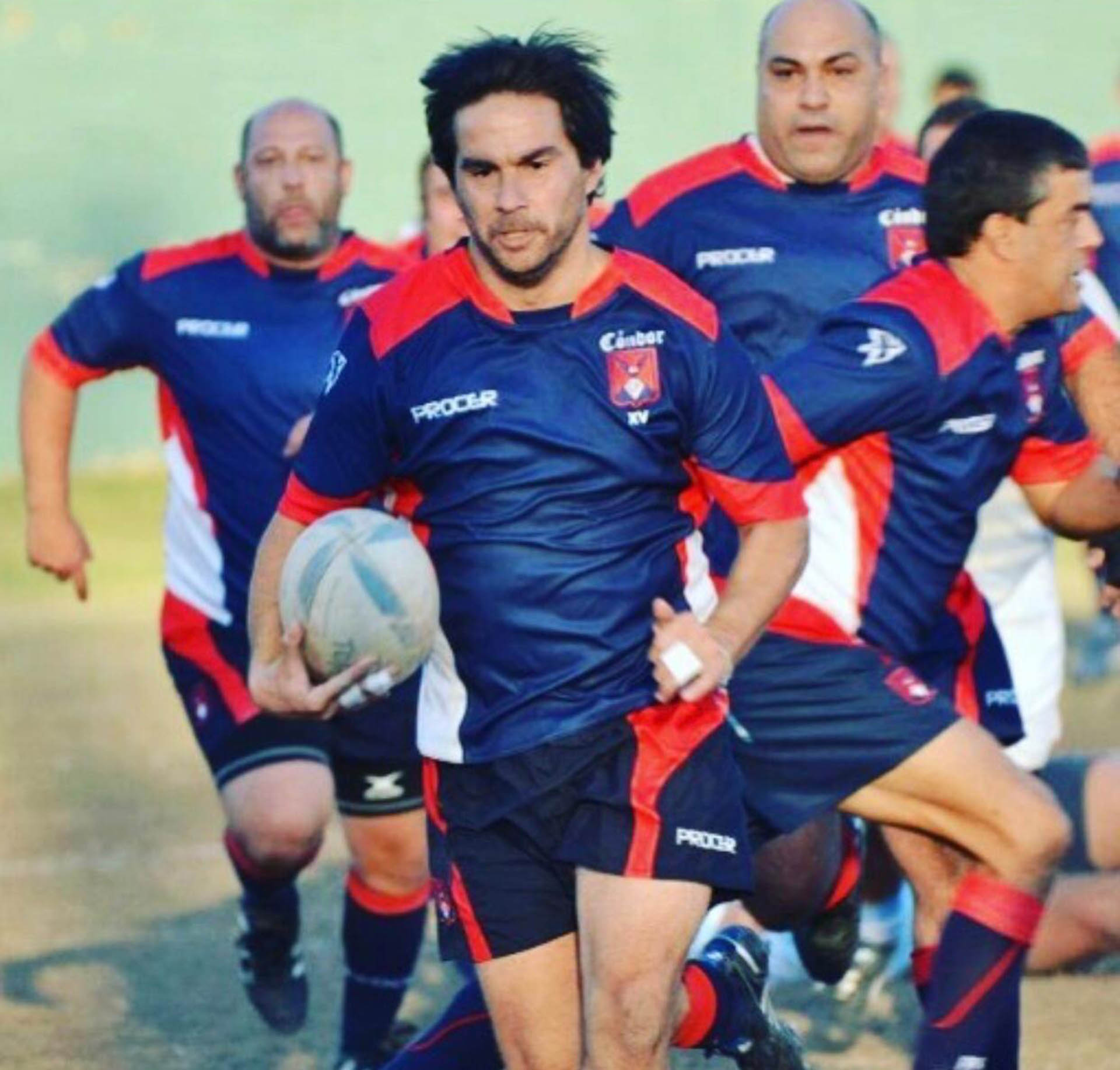 Martín era fanático del rugby y entrenaba al equipo femenino del Centro Naval