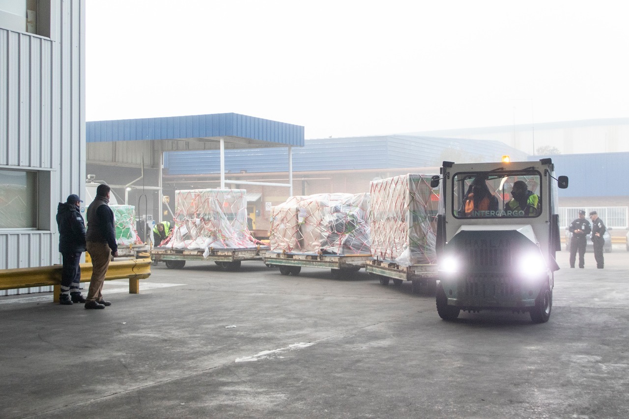 El mes pasado, la Agencia de Medicamentos de Estados Unidos (FDA, por sus siglas en inglés) autorizó de urgencia las vacunas de Pfizer y Moderna contra el COVID-19 en bebés y niños menores de 5 años   (foto: MinSal)