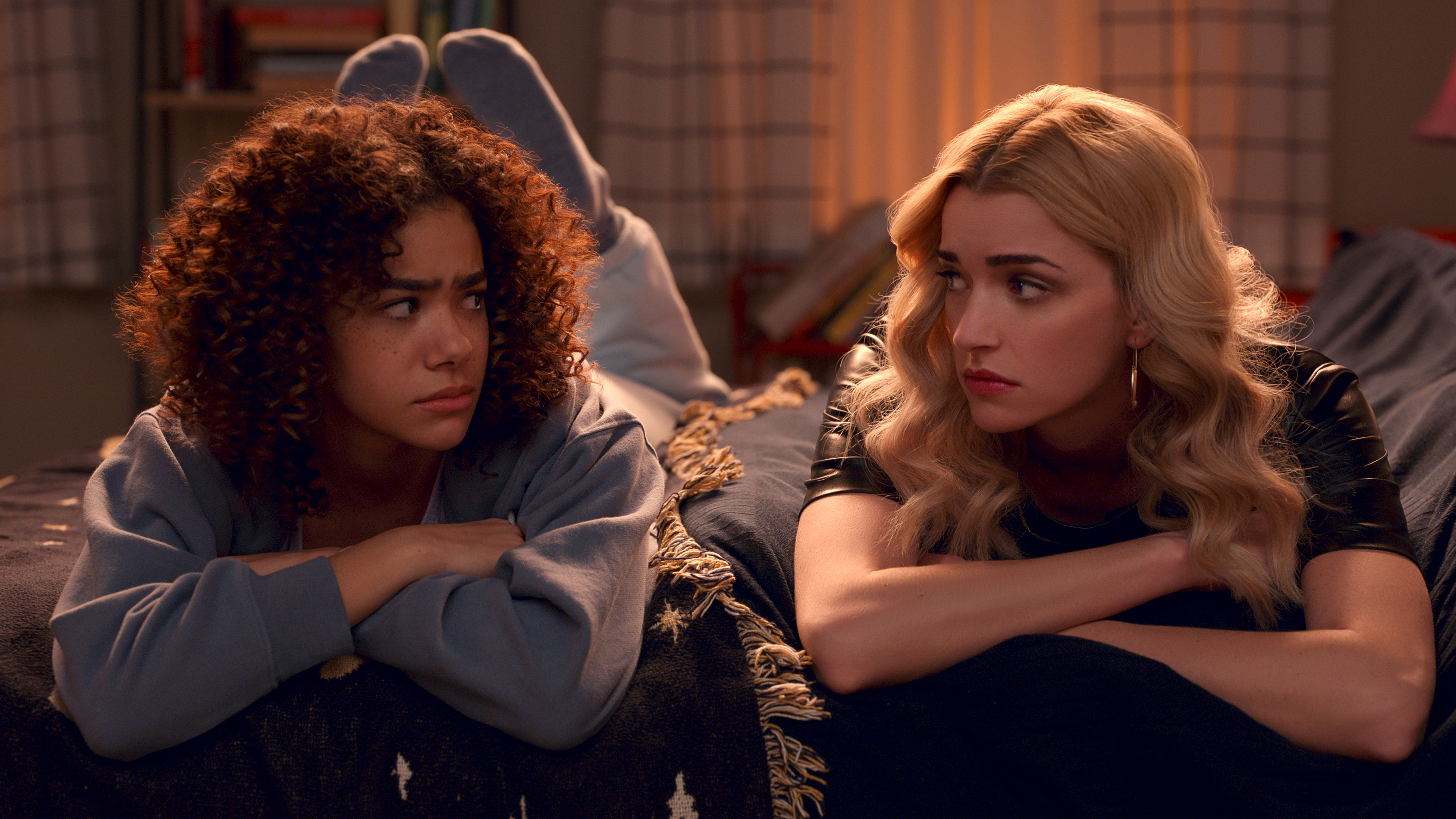 Ginny and Georgia.  (Left to right) Antonia Gentry as Ginny, Brianne Howey as Georgia in episode 209 of Ginny & Georgia.  (Netflix)