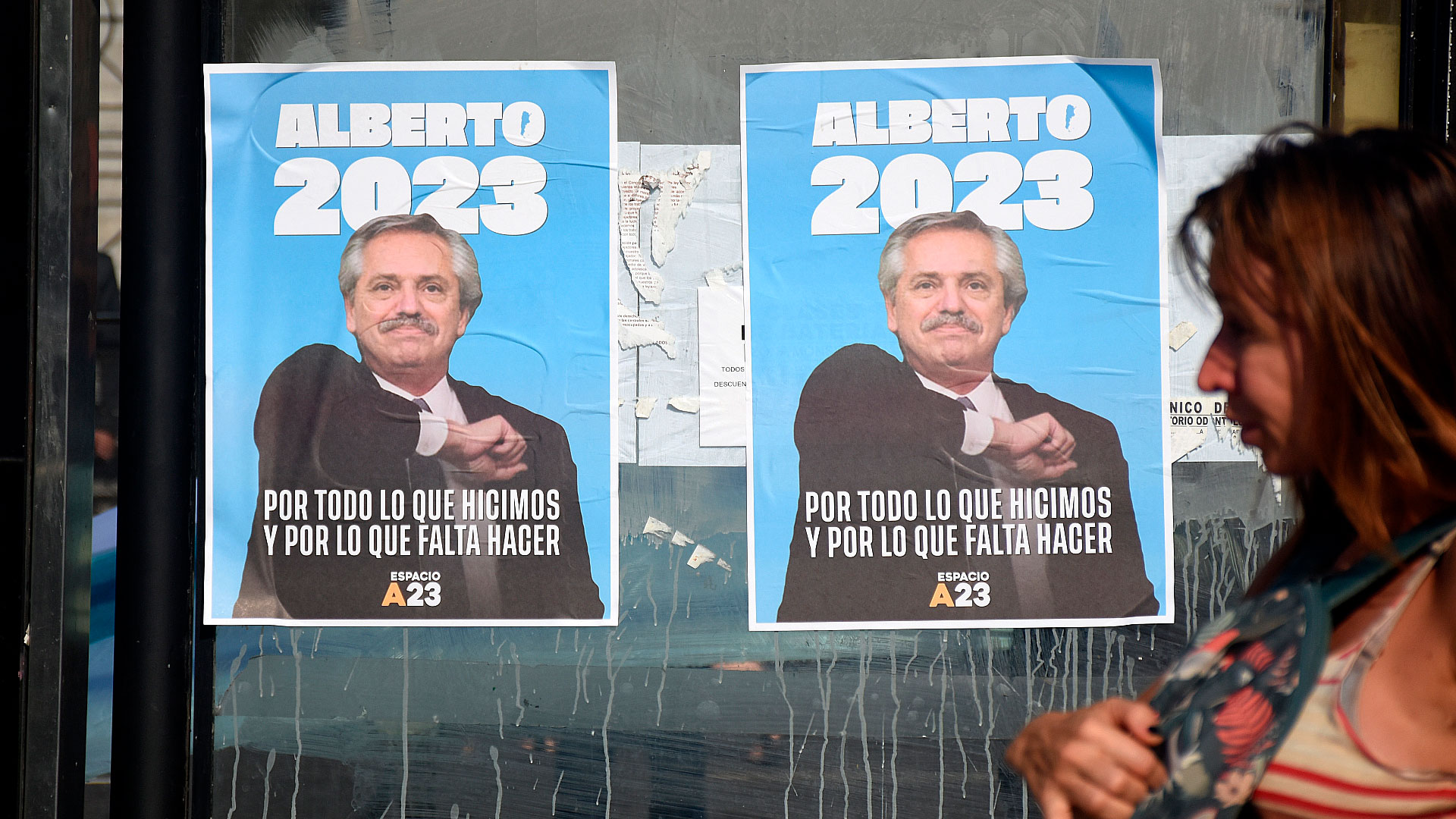 A23, los afiches que promueven la reelección de Alberto Fernández (Foto: Nicolás Stulberg)