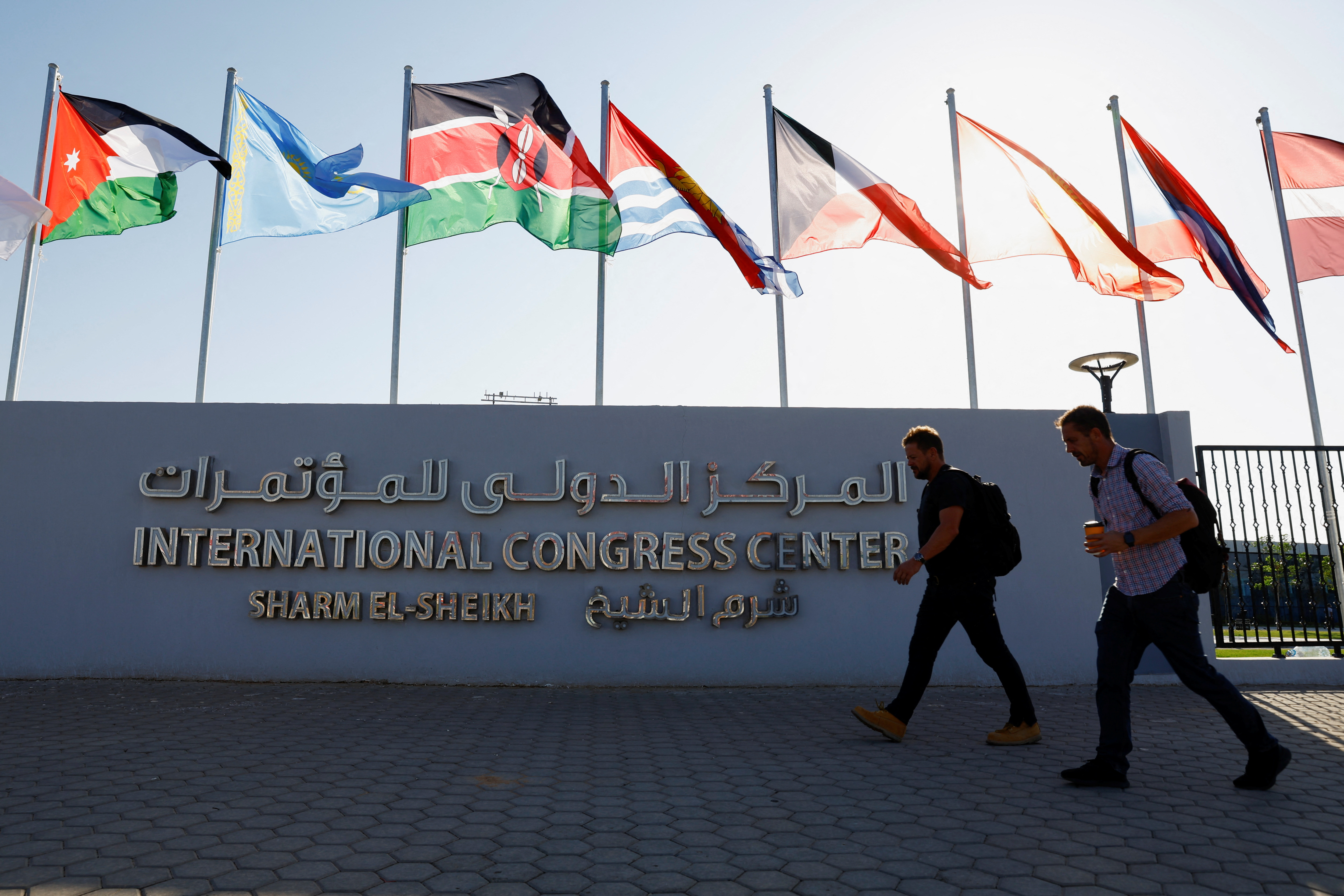 Comienza la cumbre sobre el Cambio Climático en Egipto. (REUTERS/Thaier Al-Sudani)