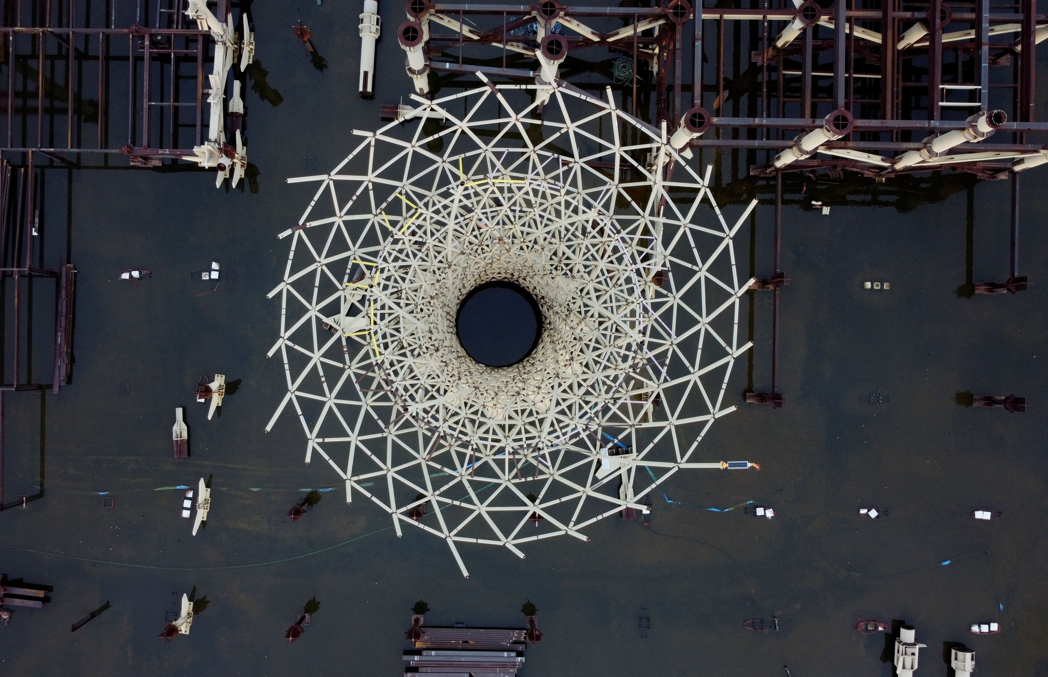 El arquitecto Iñaki Echeverría, que supervisa el proyecto, tiene como objetivo abrir una parte del parque en marzo del próximo año y ofrecer acceso completo para 2024.