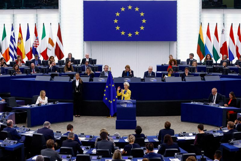 El Parlamento Europeo en sesión, en Estrasburgo, Francia, el 14 de septiembre de 2022. (REUTERS/Yves Herman/archivo)