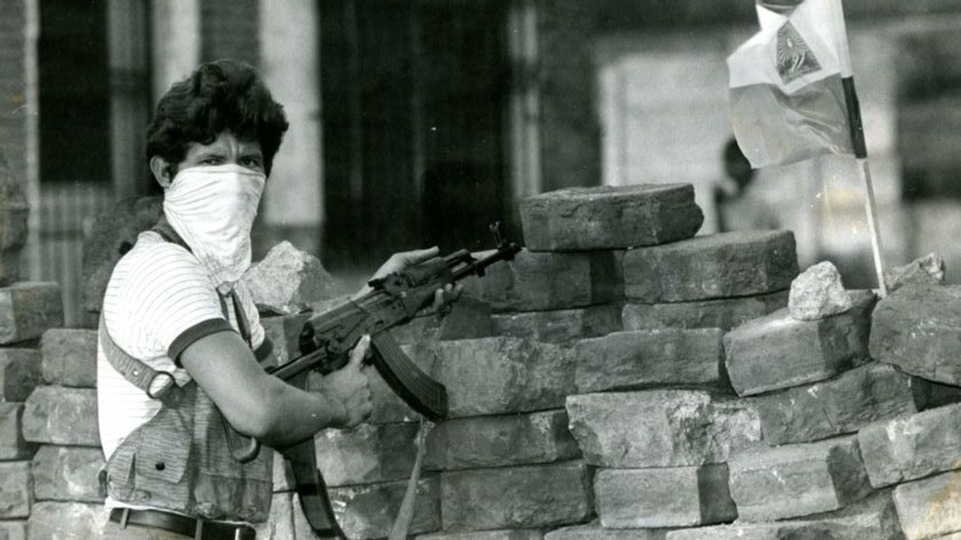 Los reclamos del Frente Sandinista desde la oposición eran particularmente violentos y en muchas ocasiones utilizando armas de guerra, como se aprecia en la fotografía de archivo.