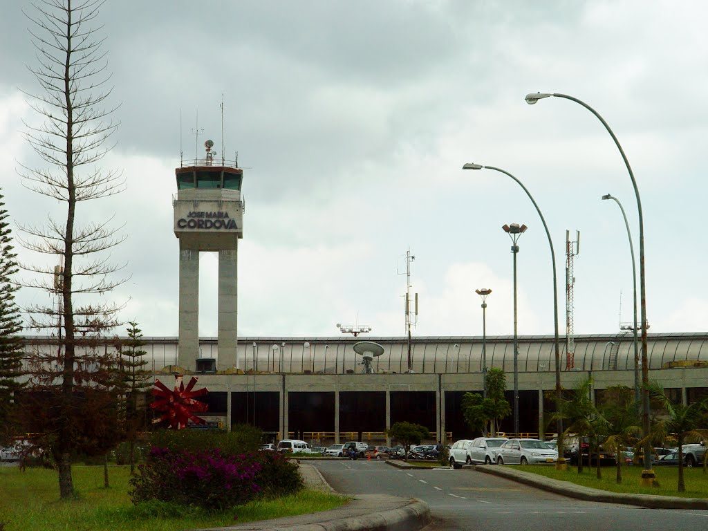 Globo Con Pólvora Cayó Cerca A Un Avión En El Aeropuerto De Rionegro Infobae 