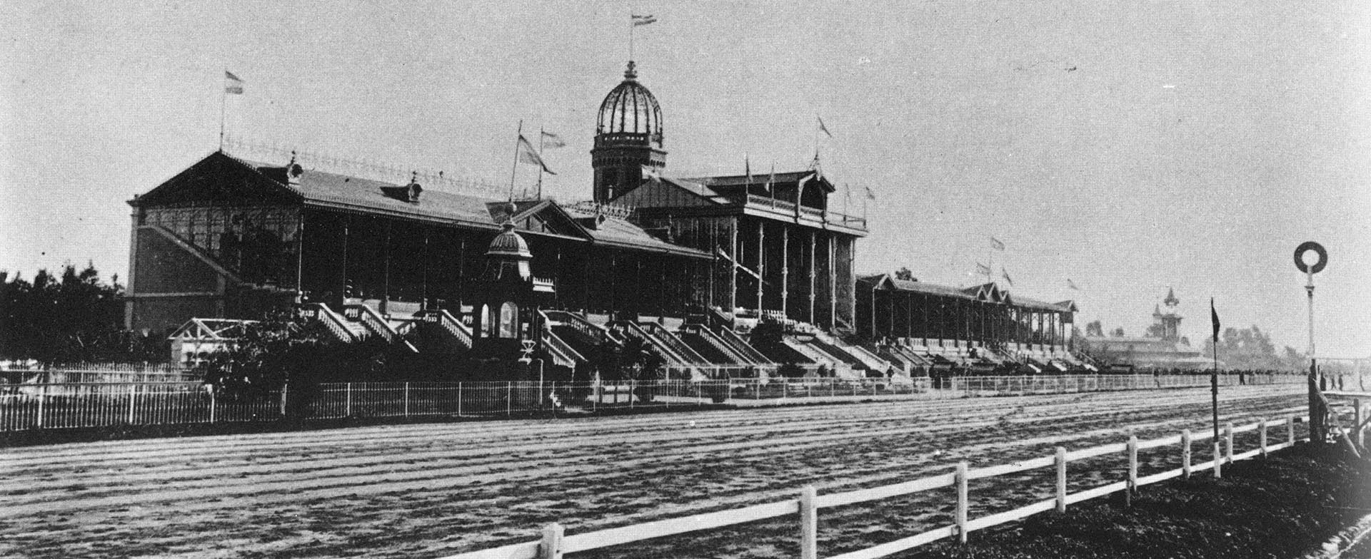 El Hip&oacute;dromo de Palermo cumple 150 a&ntilde;os: el sue&ntilde;o de Carlos Pellegrini, las victorias de Irineo Leguisamo y los festejos 