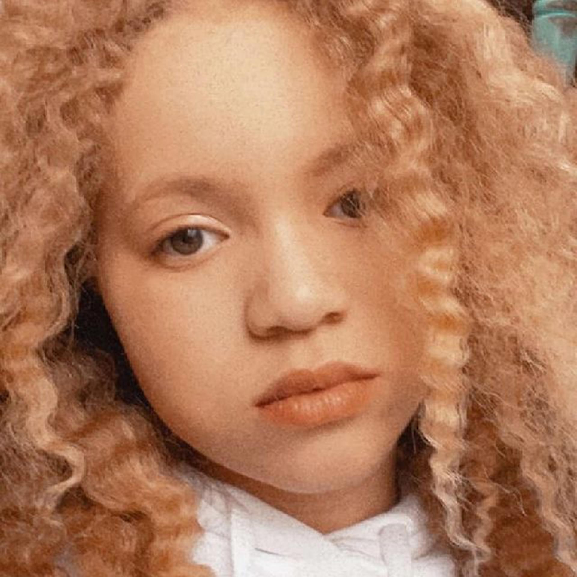 La pequeña Ava Clarke es afroamericana y llegó al modelaje gracias al albinismo a los 8 años