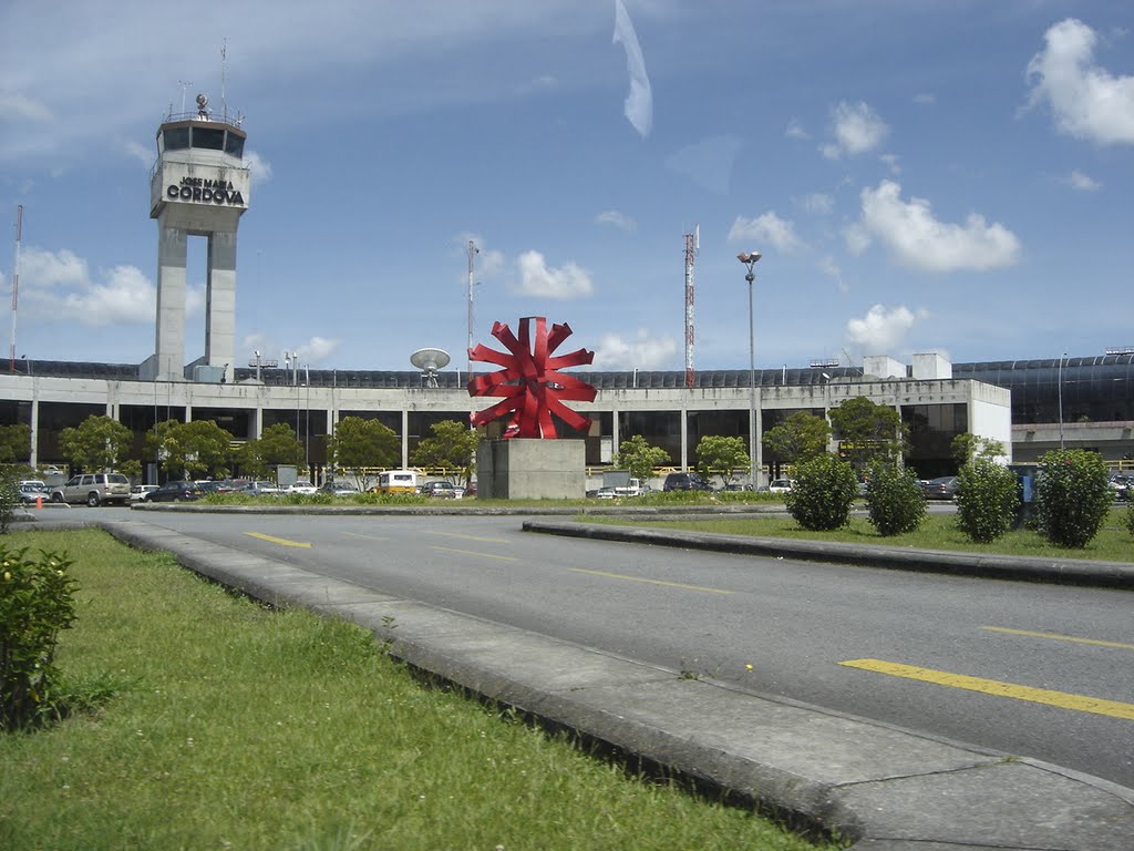 Amaneció cerrado este miércoles el aeropuerto Internacional José María Córdova: varios vuelos se han visto afectado