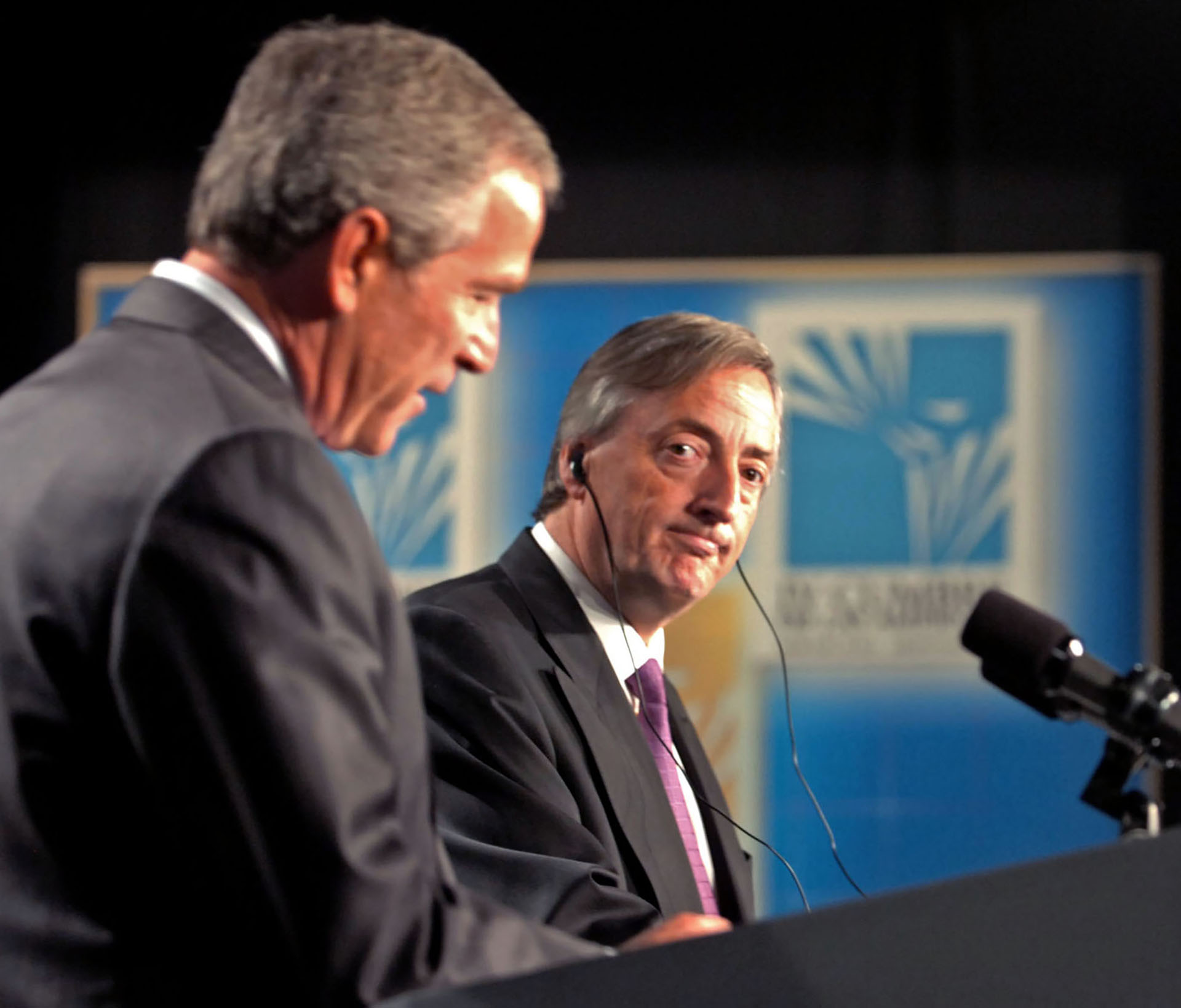George W. Bush y Nestor Kirchner durante la Cumbre de las Américas en Mar del Plata