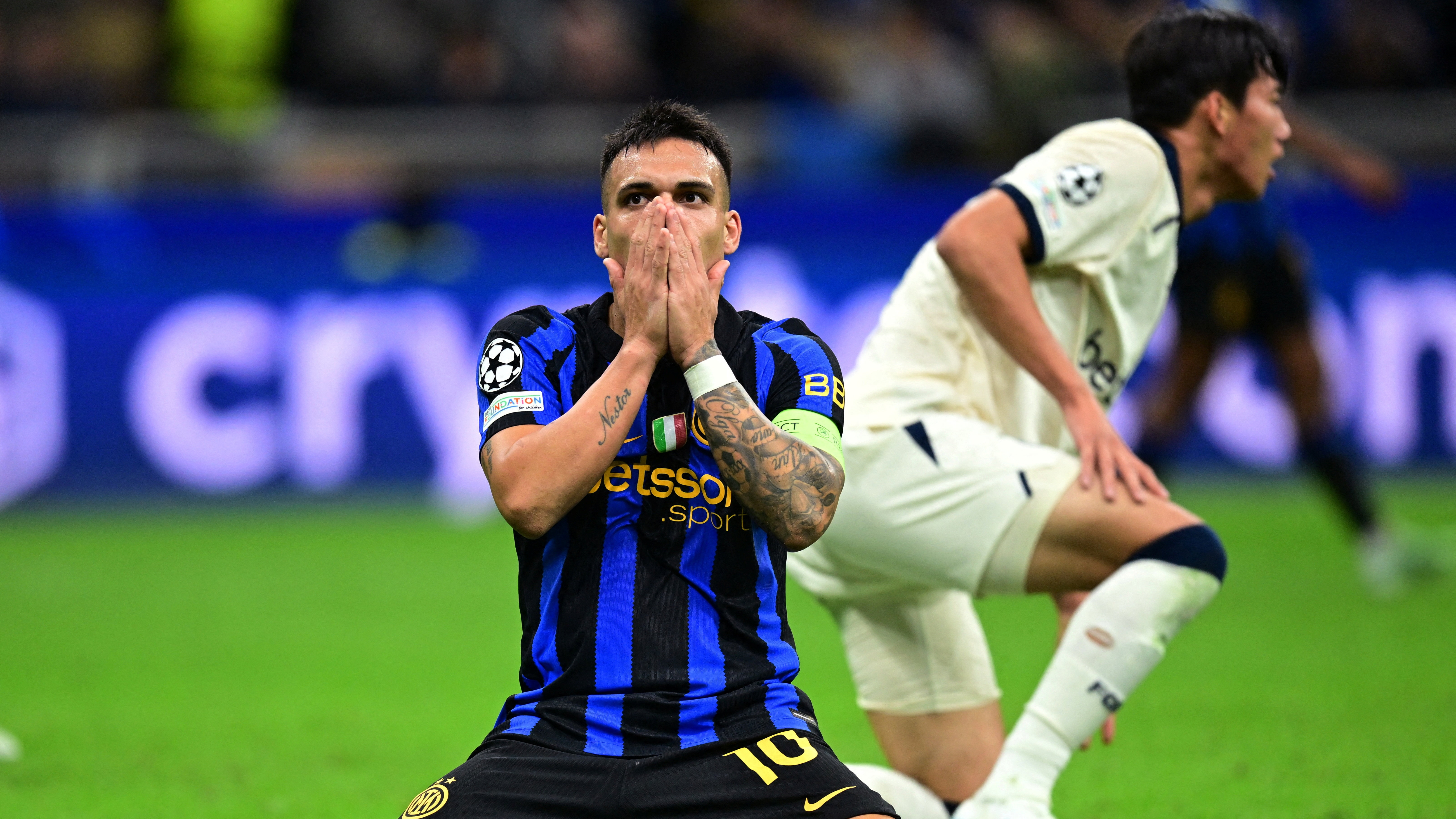 Martínez hizo dos goles ante el Brujas, pero no pudo evitar la derrota por la Champions League (REUTERS/Daniele Mascolo)