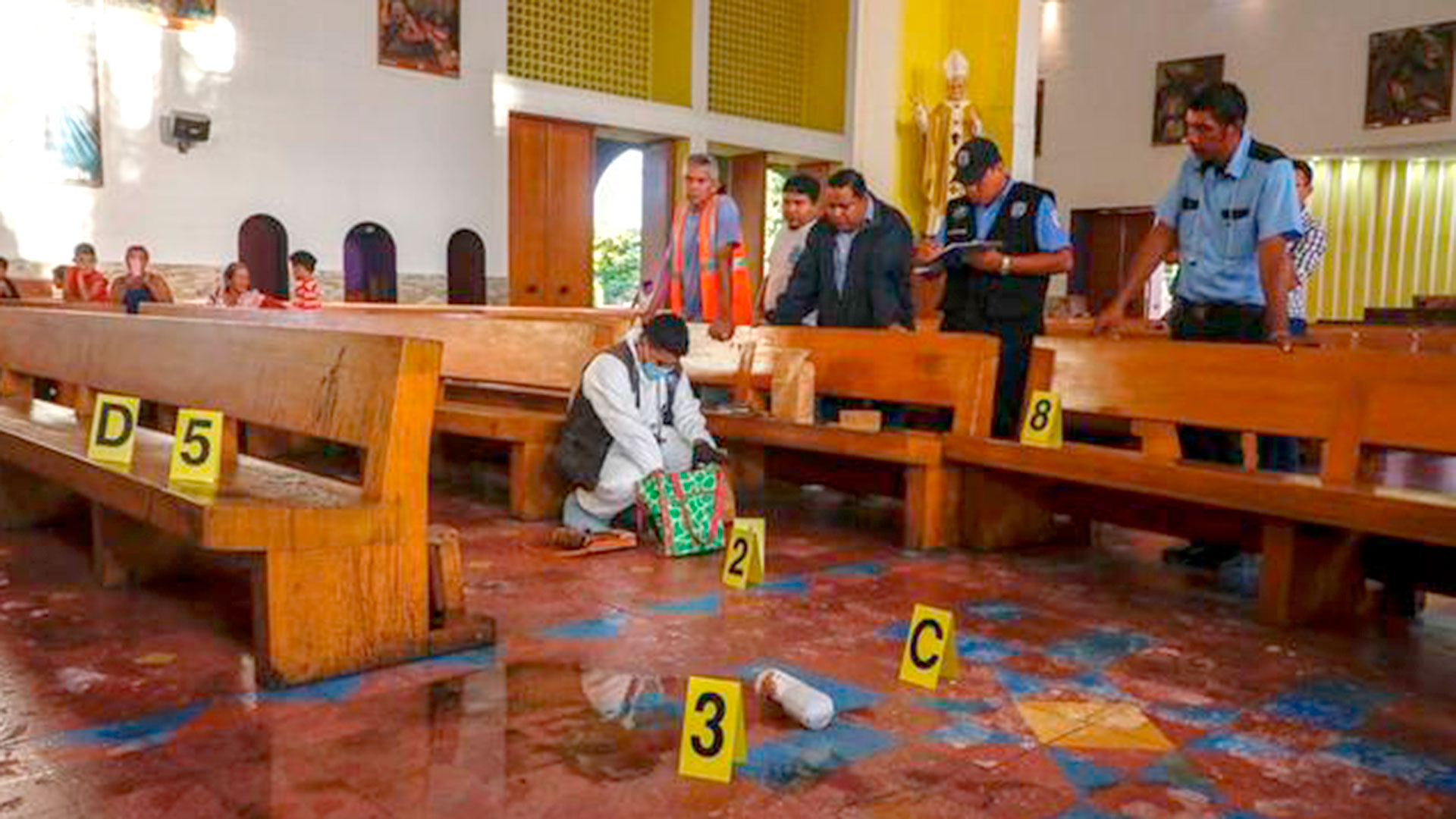 El 5 de diciembre de 2018, el sacerdote Mario Guevara fue atacado por una joven de origen ruso con ácido sulfúrico mientras escuchaba confesiones en la catedral de Managua.