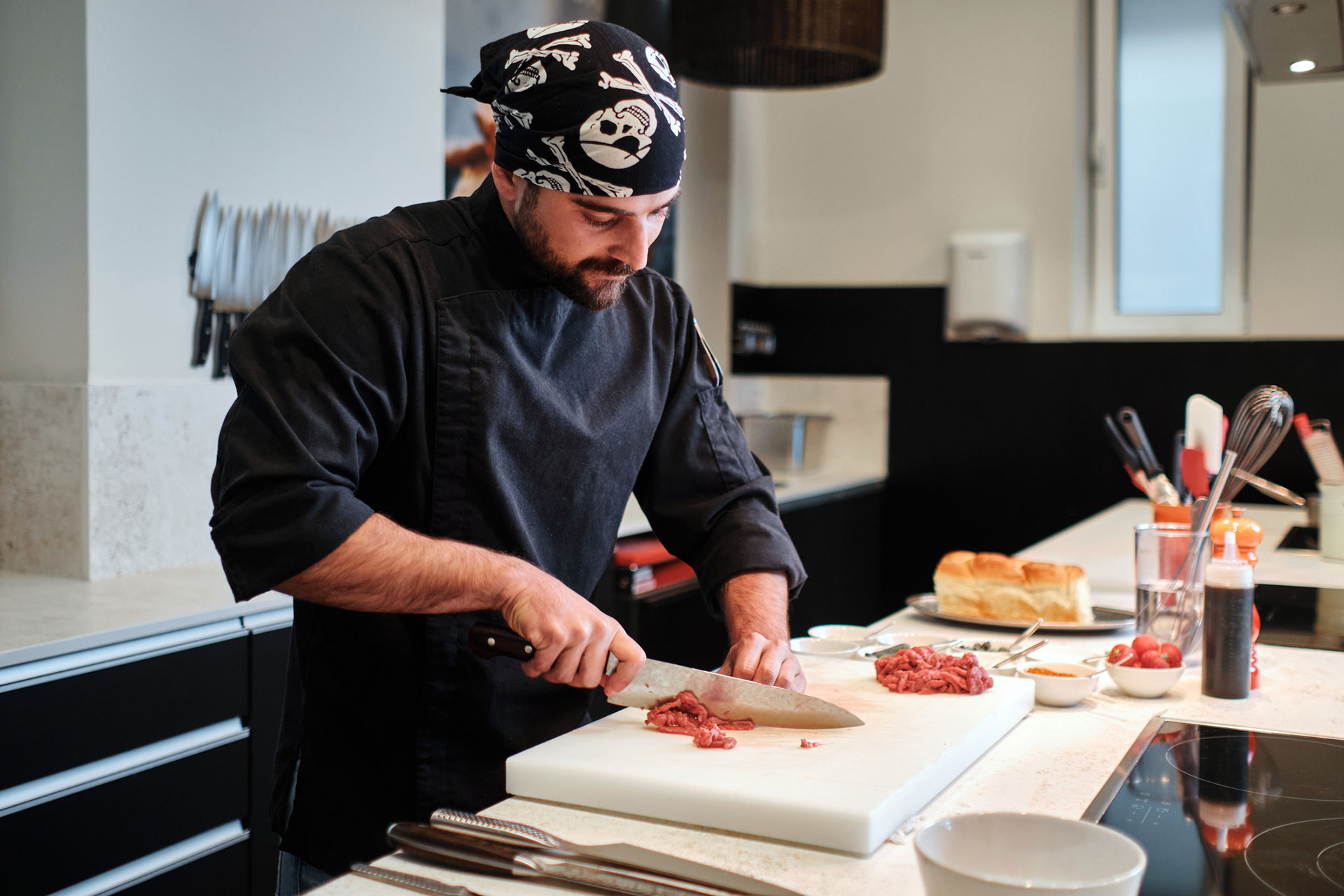 Los libros gastronómicos son desde hace muchas décadas una vía efectiva para transmitir recetas de las cocinas de todo el mundo. (Getty)