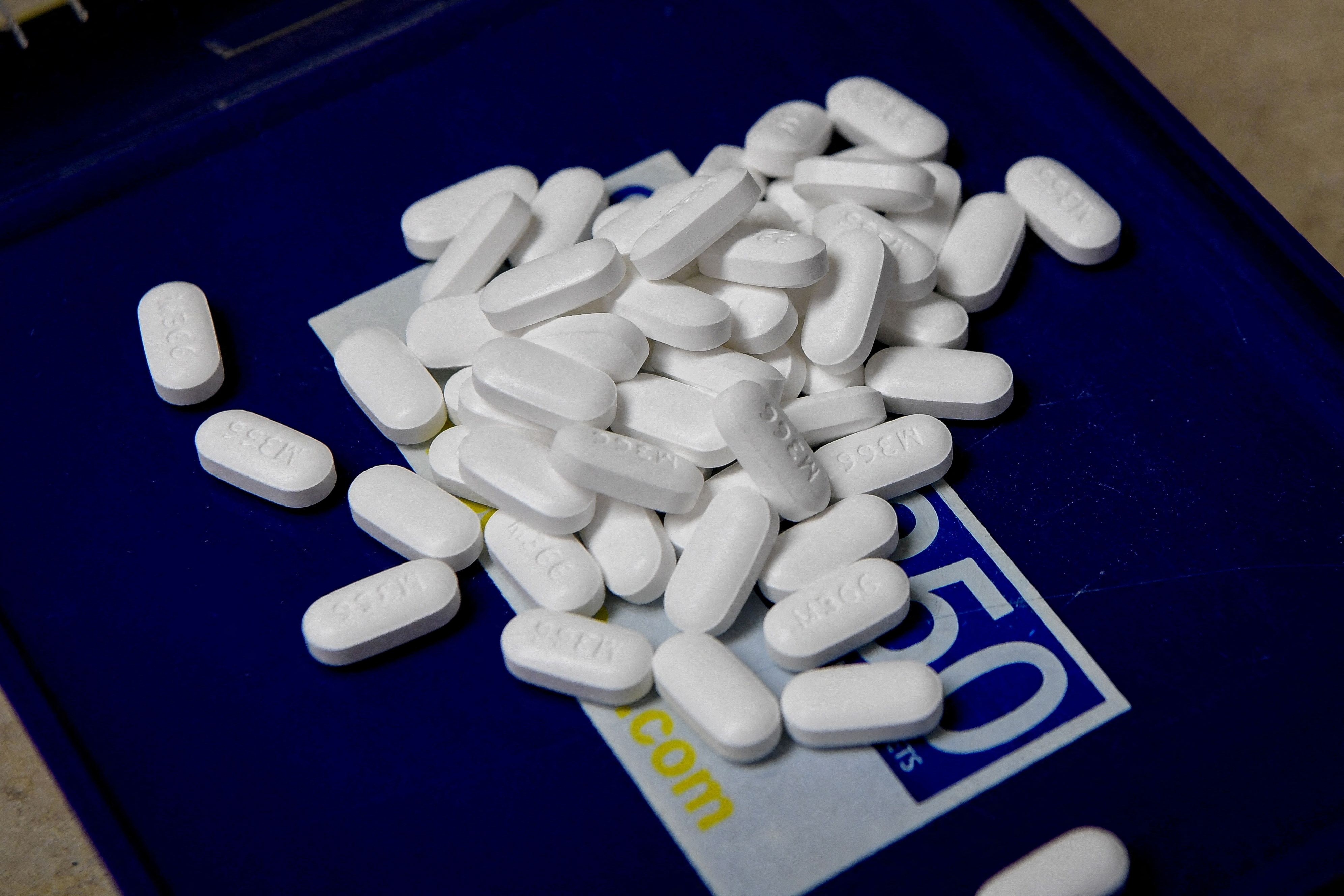 La justicia de Ohio condenó a tres cadenas de farmacias a pagar USD 650 millones por contribuir a la crisis de los opioides