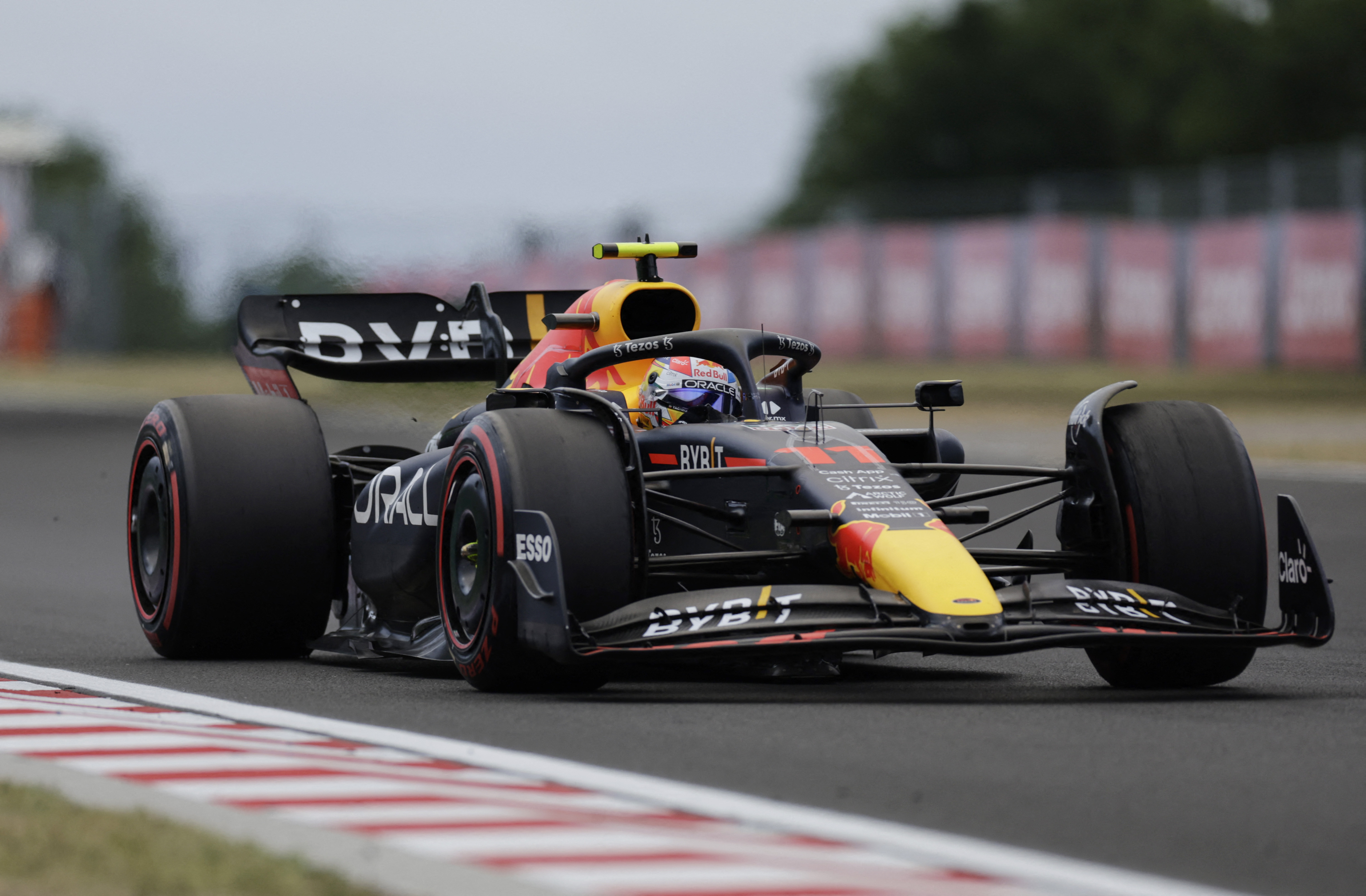 Checo Pérez finalizó quinto en el Gran Premio de Hungría (Foto: REUTERS/Lisa Leutner)