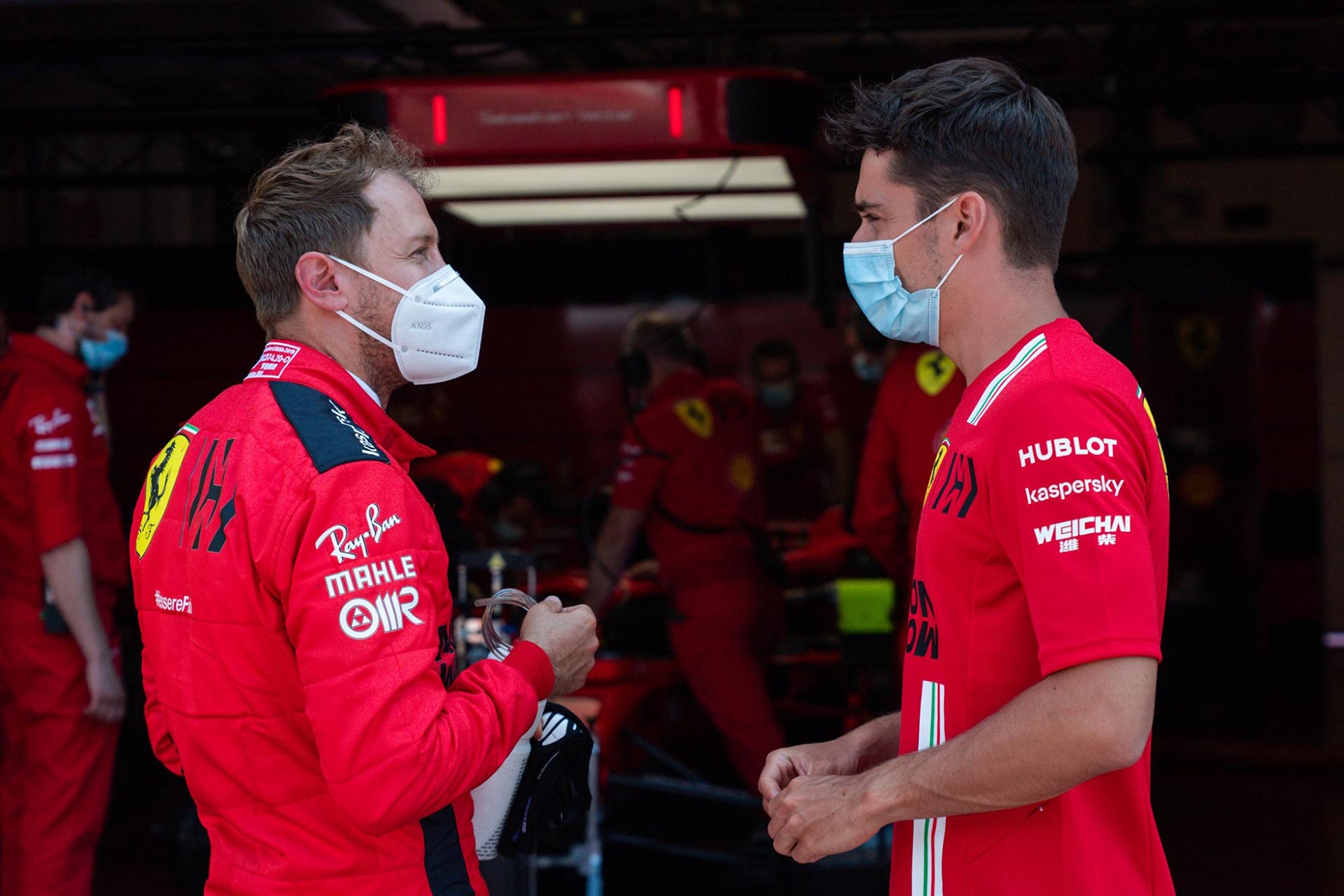 Sebastian Vettel y Charles Leclerc padecieron la temporada de Ferrari (Prensa Ferrari)