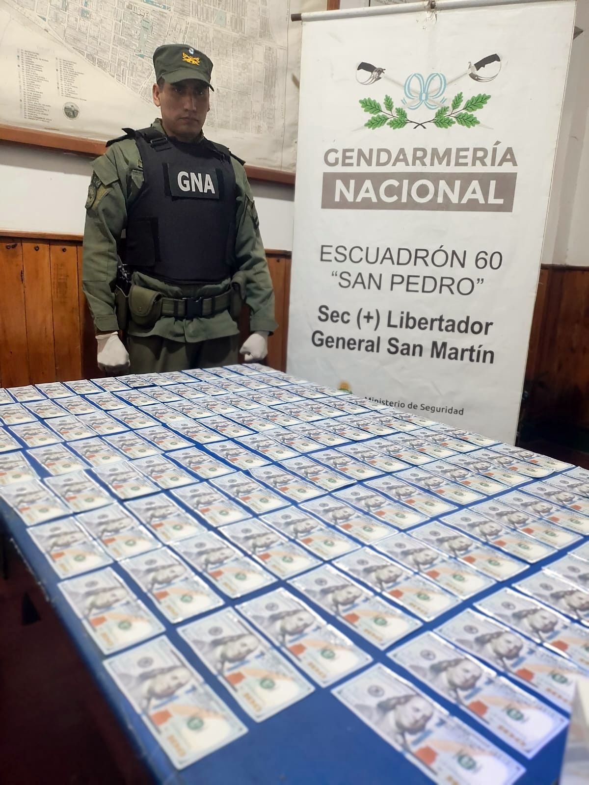 Detuvieron a un policía por la muerte de la mujer durante una pelea entre trapitos y clientes de un bar en Mendoza