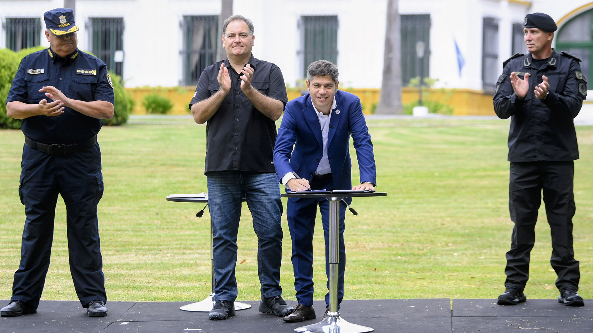 Un hombre cazaba cabras hace más de 7.500 años: descubrieron pinturas rupestres en Egipto 