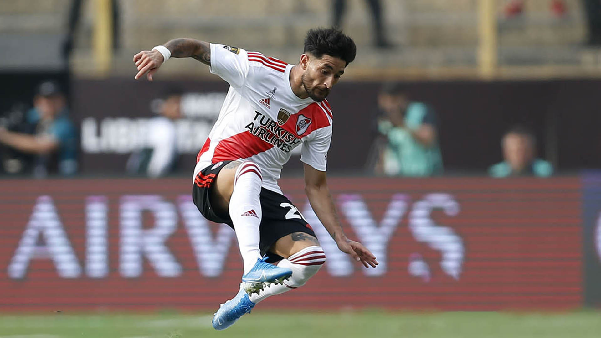 Estaba pescando en el río Paraná Guazú, llegaron en una lancha y lo mataron de un tiro en el pecho: seis detenidos